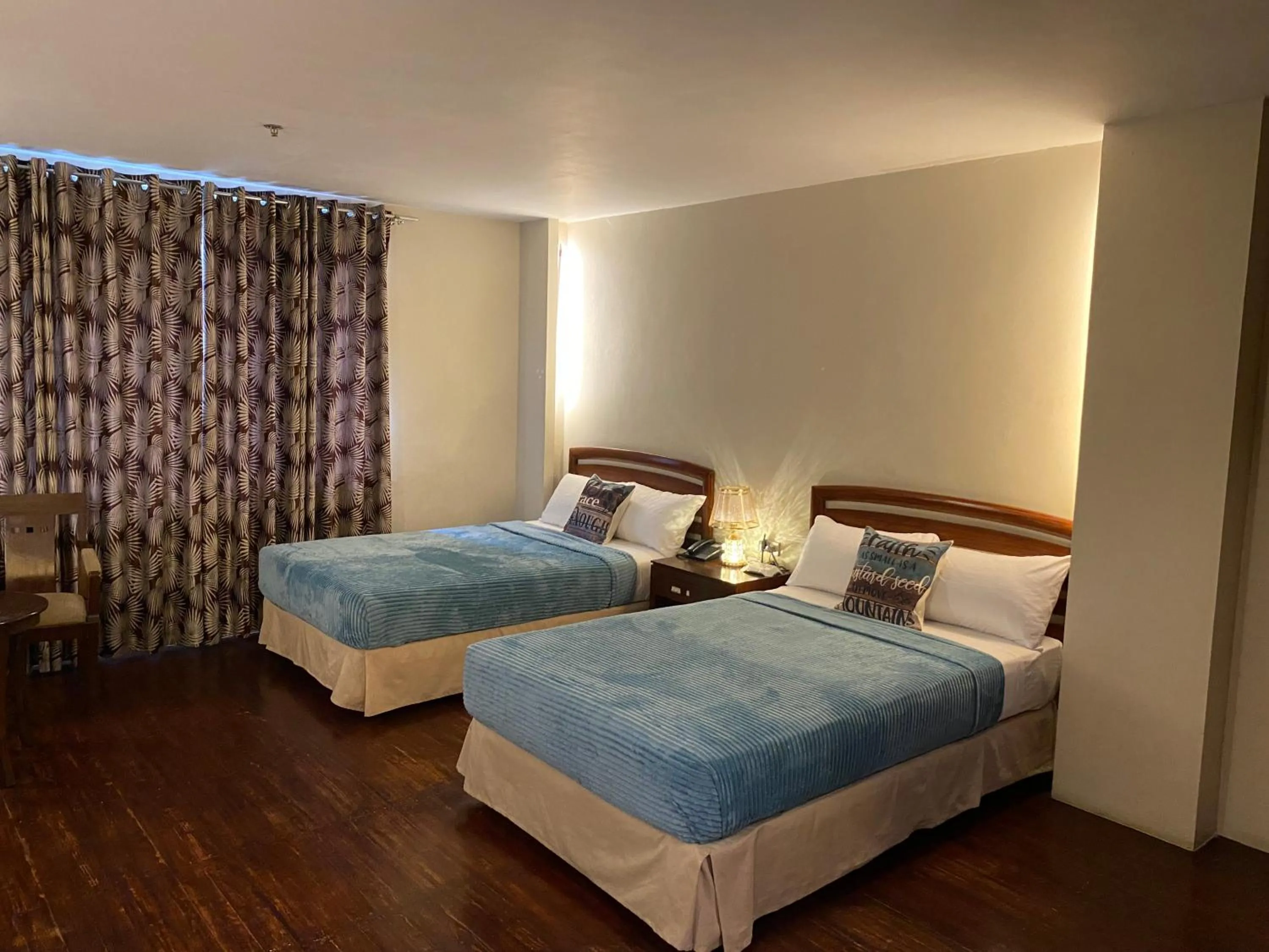 Bed in Cebu Century Plaza Hotel