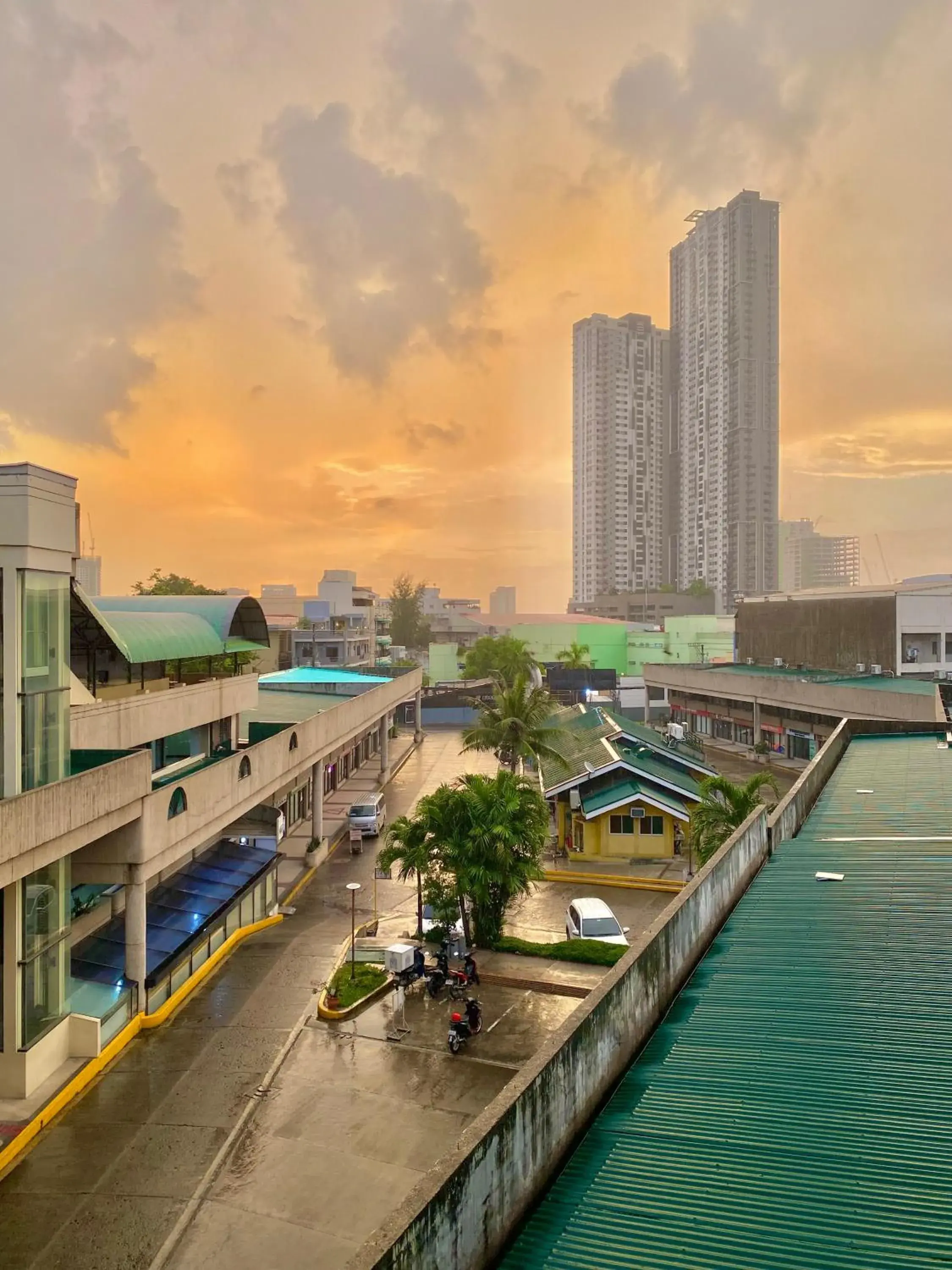 Property building in Cebu Century Plaza Hotel Property building in Cebu Century Plaza Hotel