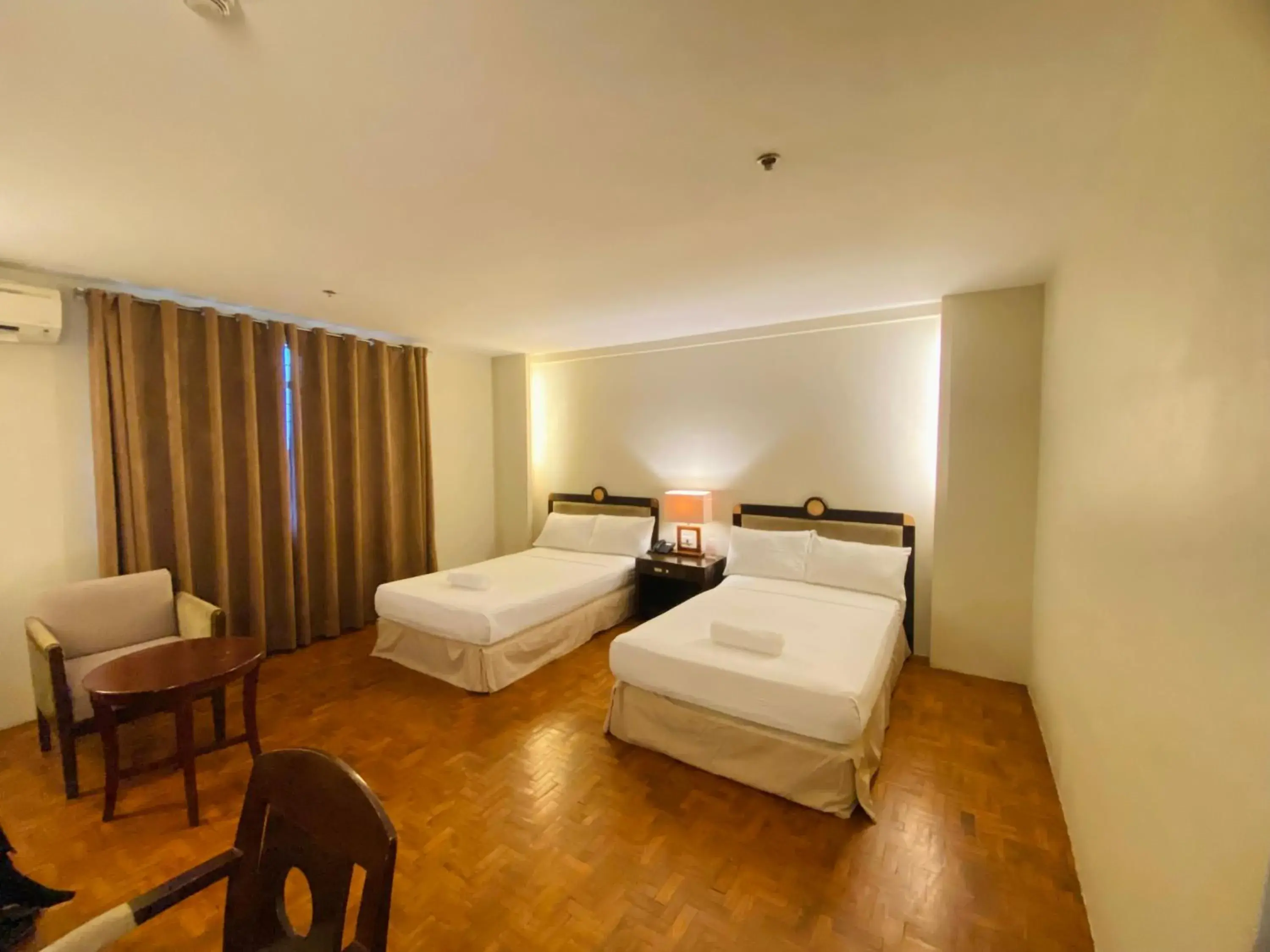 Bed in Cebu Century Plaza Hotel Bed in Cebu Century Plaza Hotel