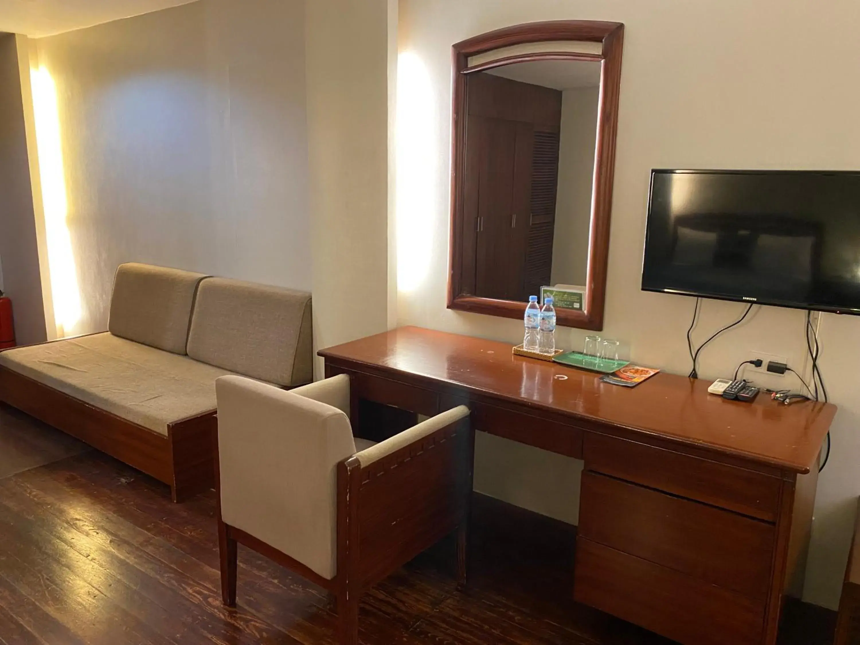 Cebu Century Plaza Hotel Cebu Century Plaza Hotel