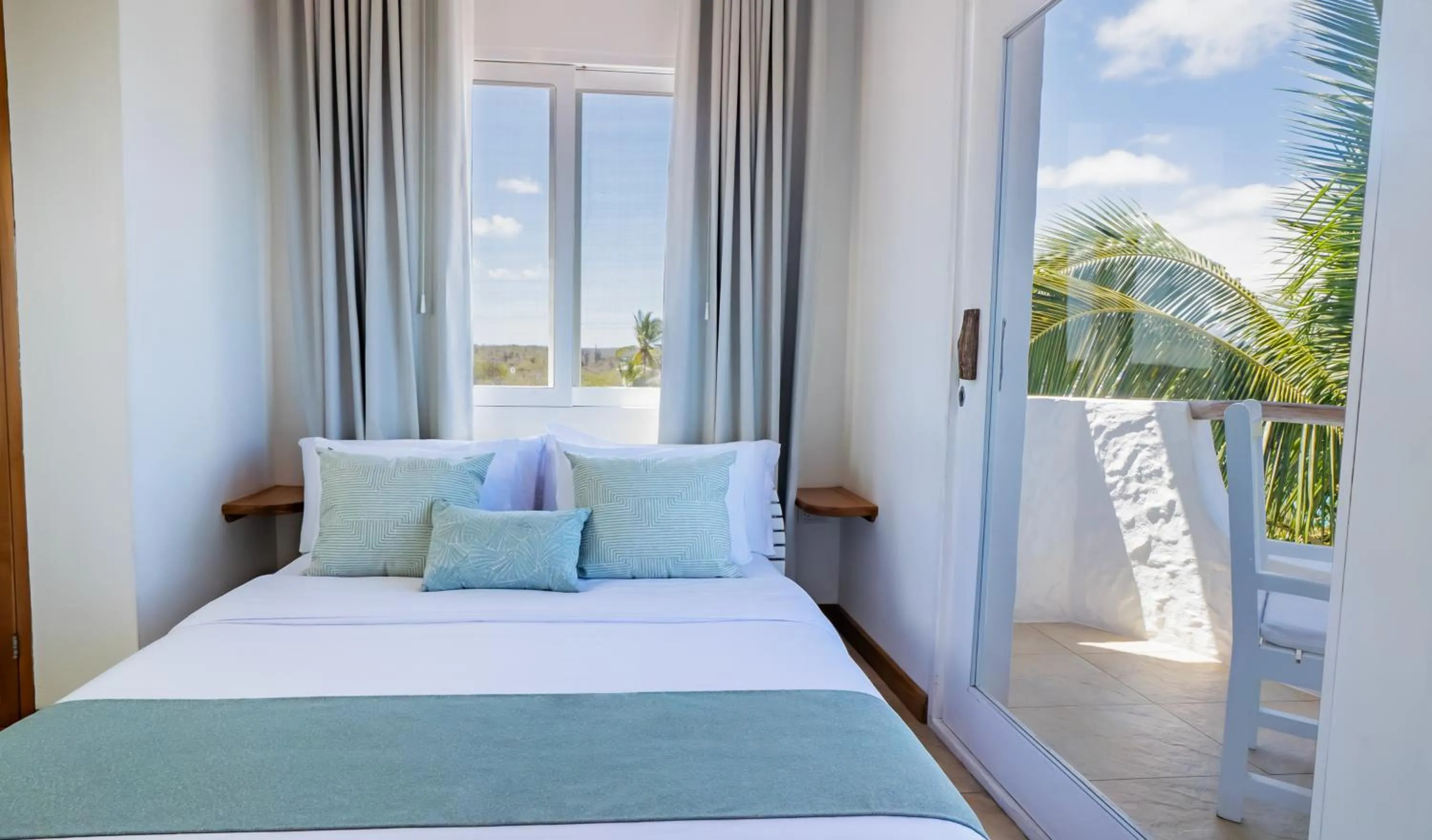 Photo of the whole room, Bed in Hotel Angermeyer Waterfront Inn