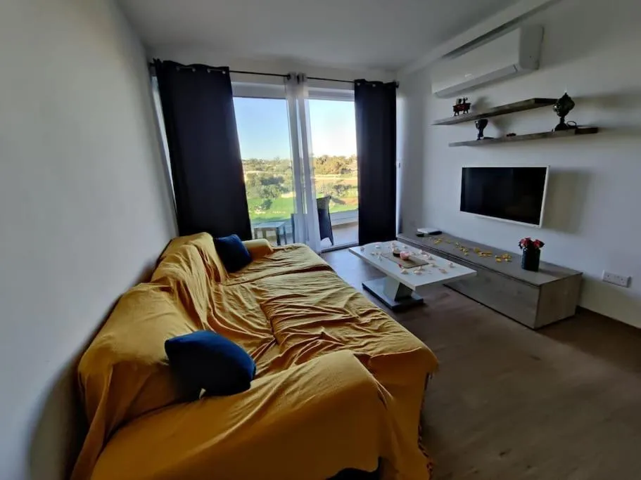 Bed in Luxurious 2 bedroom apartment with country view