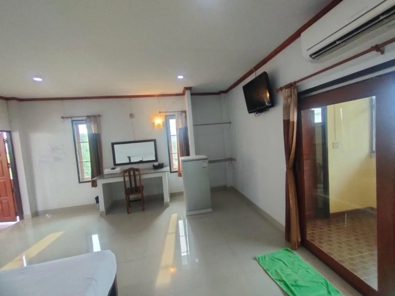 Communal lounge/ TV room in Chatchawan Resort