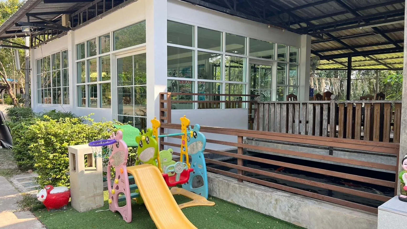 Patio in Chatchawan Resort