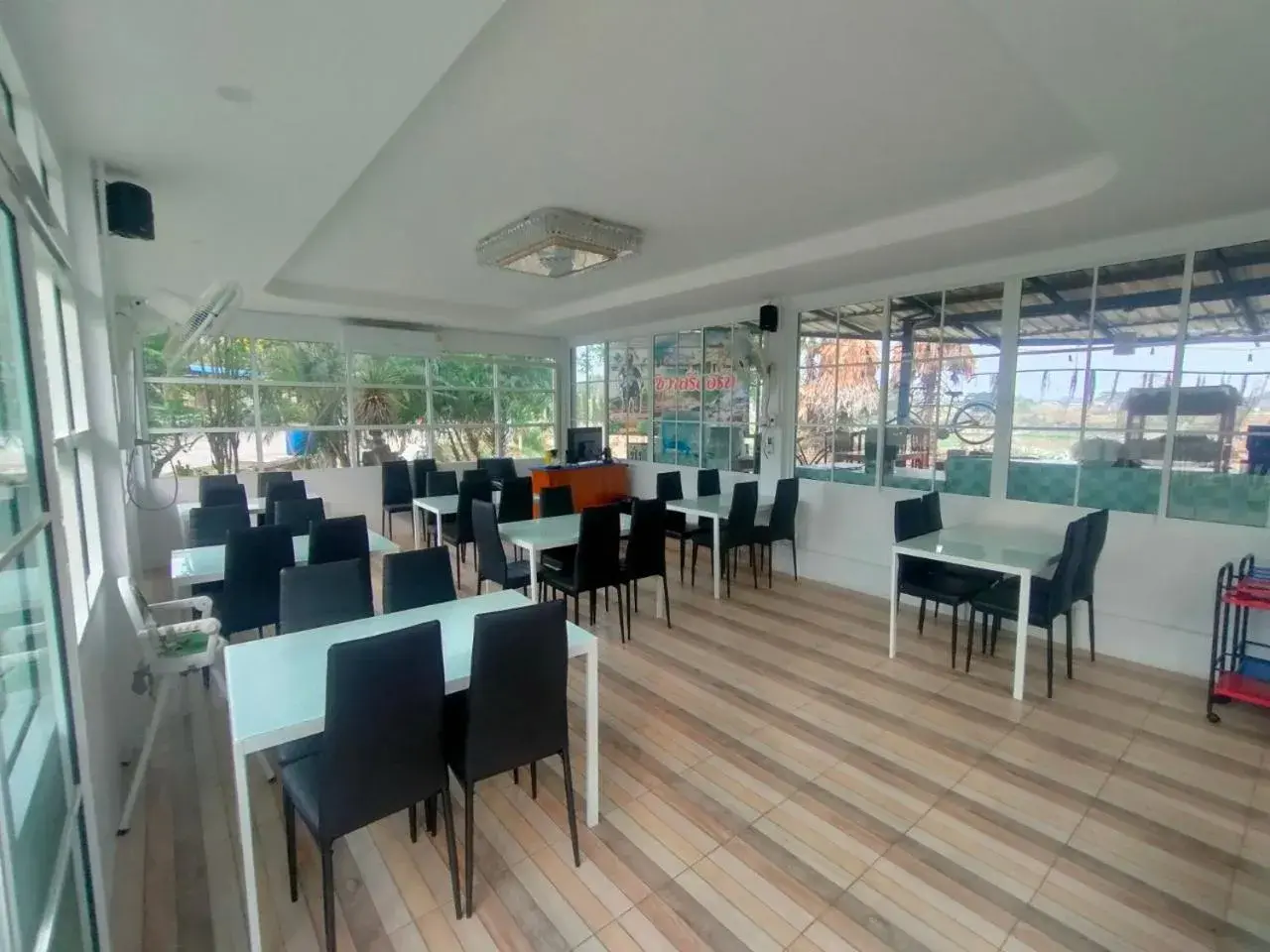 Restaurant/places to eat in Chatchawan Resort Restaurant/places to eat in Chatchawan Resort