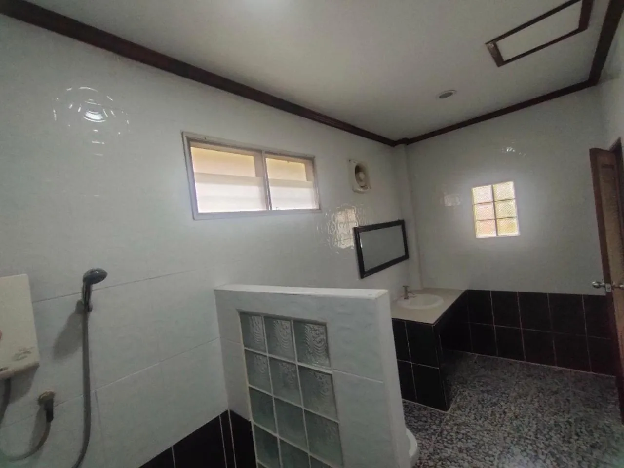 Bathroom in Chatchawan Resort