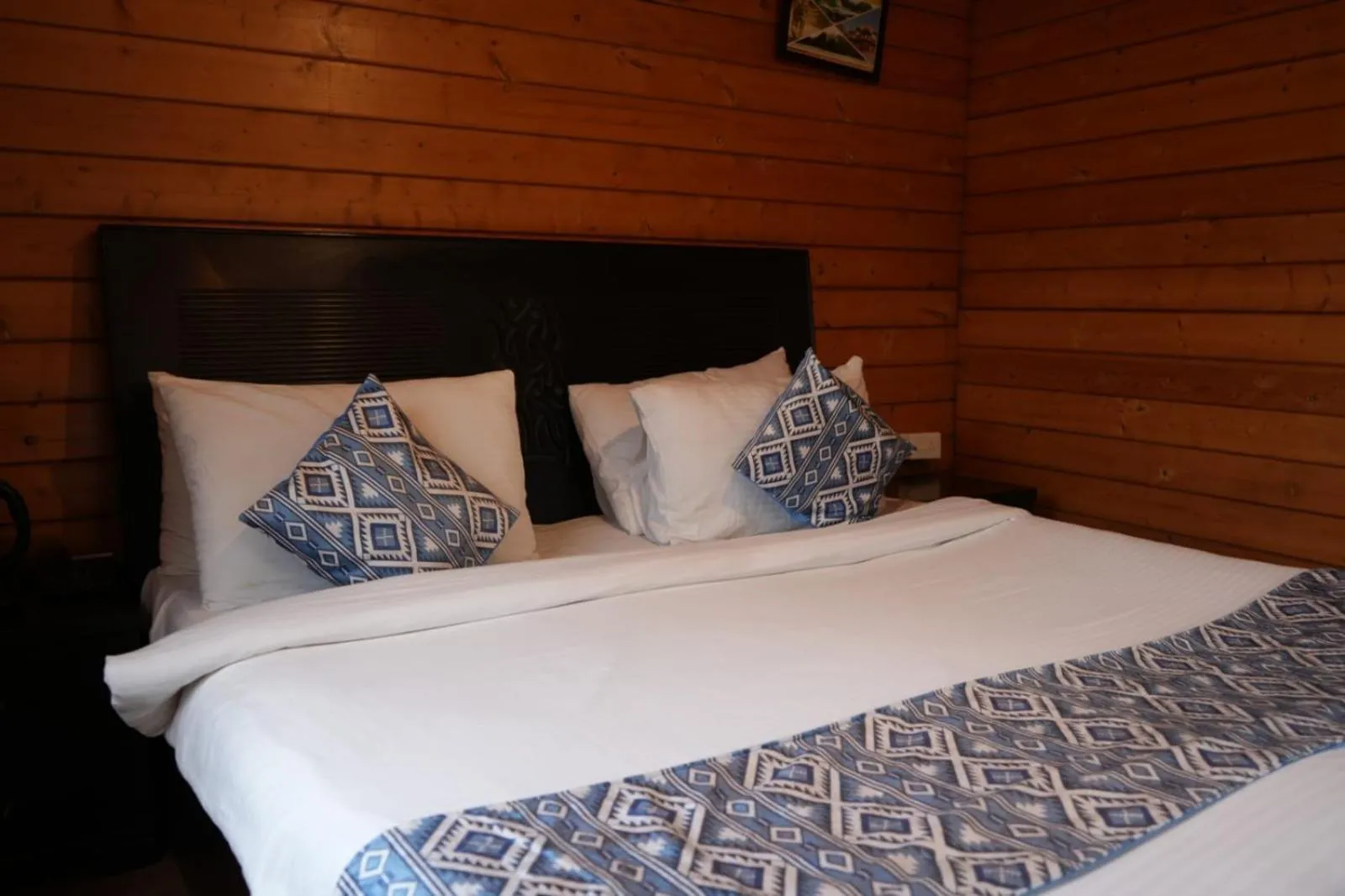 Bed in Namanbagh
