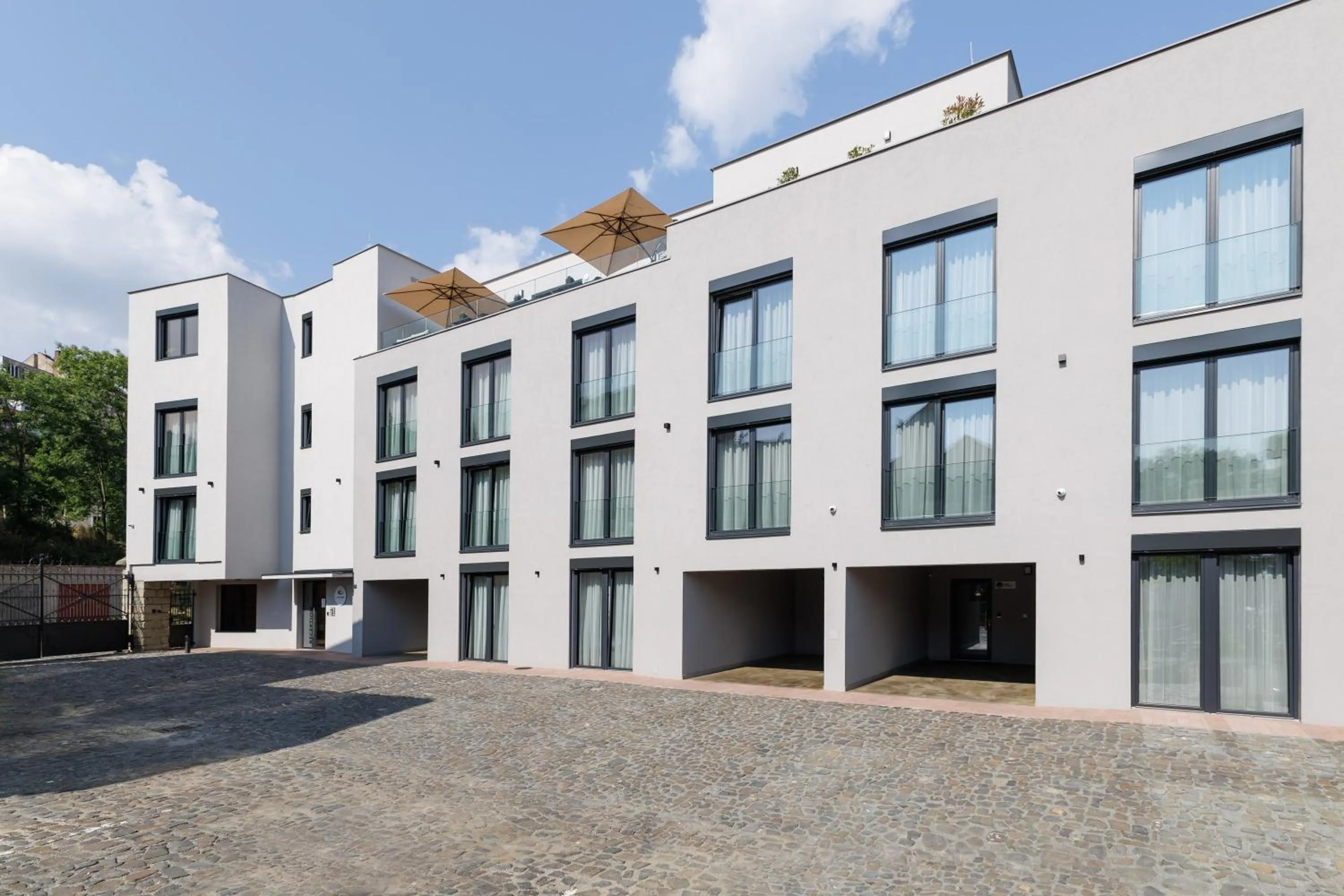 Property building in Aparthotel Na Klenici