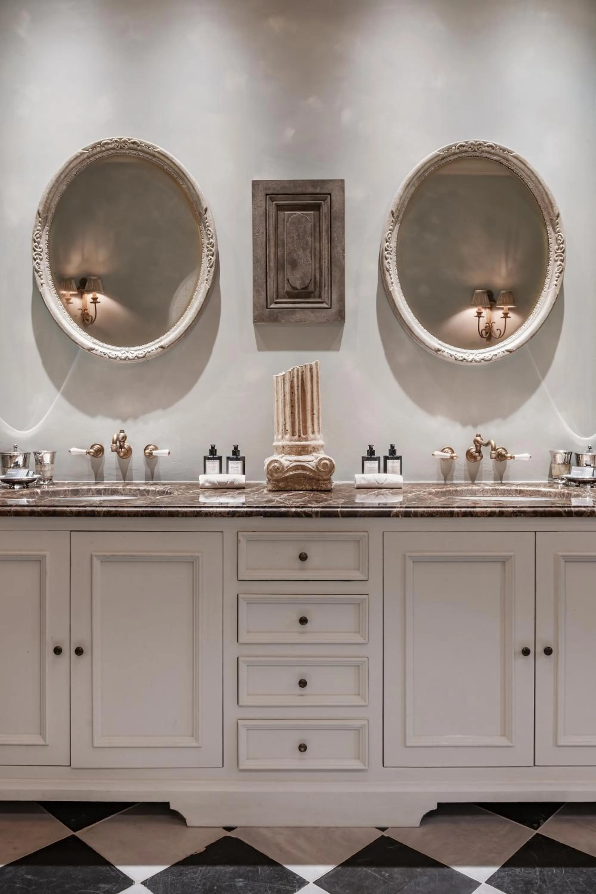 Bathroom in The Notary