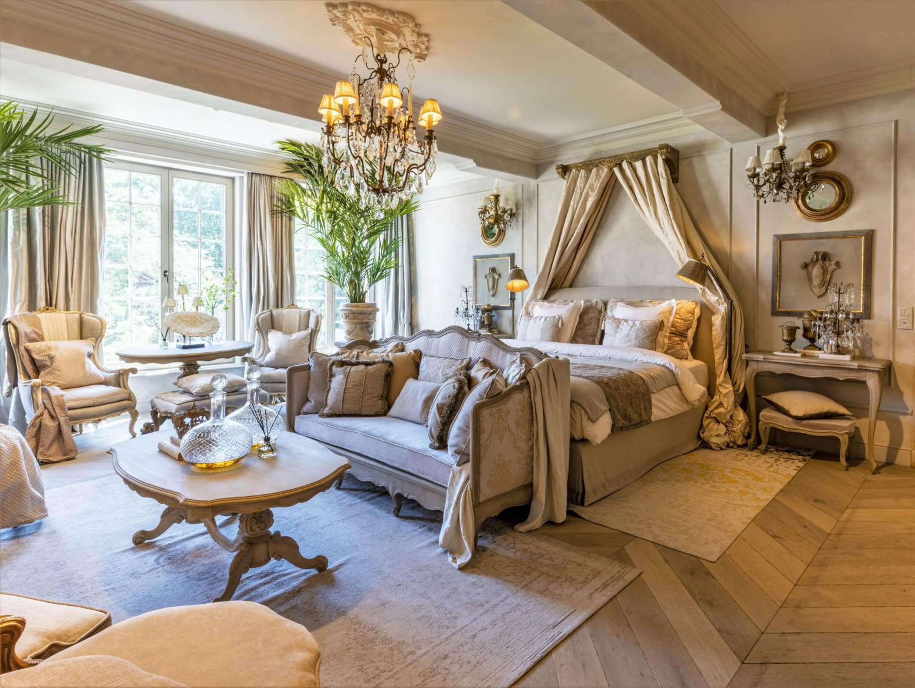 Bedroom in The Notary