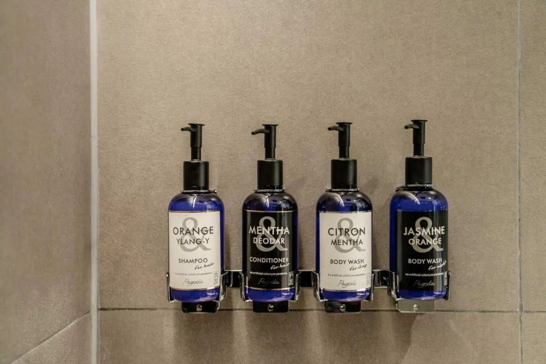 Bathroom in Pagoda Hotel Chengdu Taikoo Li