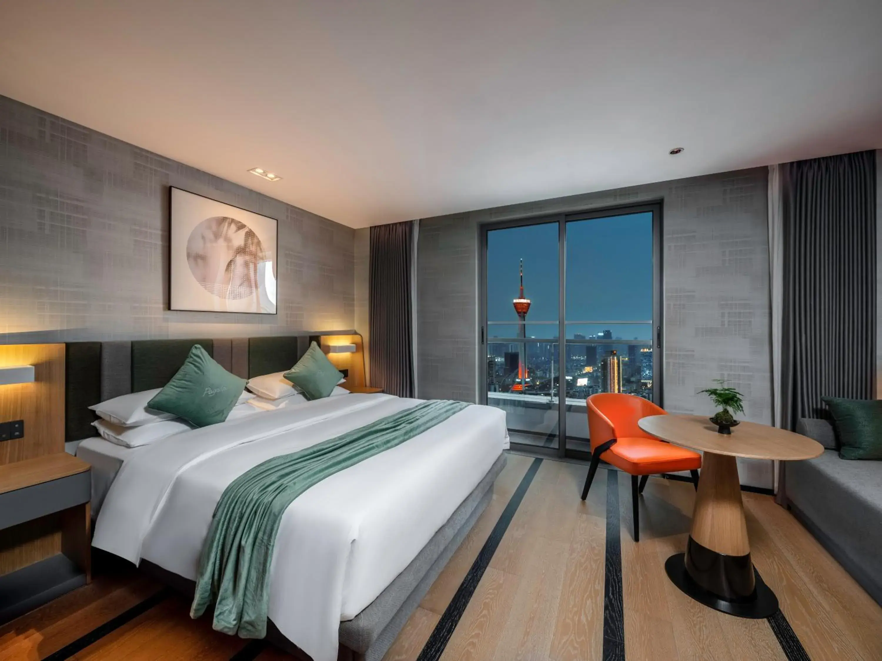 Bed in Pagoda Hotel Chengdu Taikoo Li Bed in Pagoda Hotel Chengdu Taikoo Li