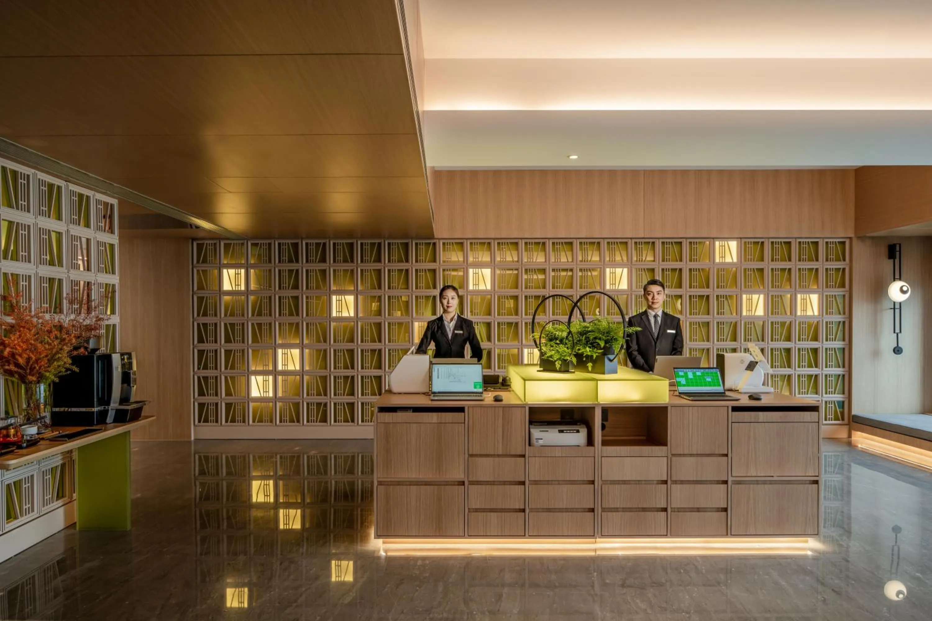 Lobby or reception in Pagoda Hotel Chengdu Taikoo Li