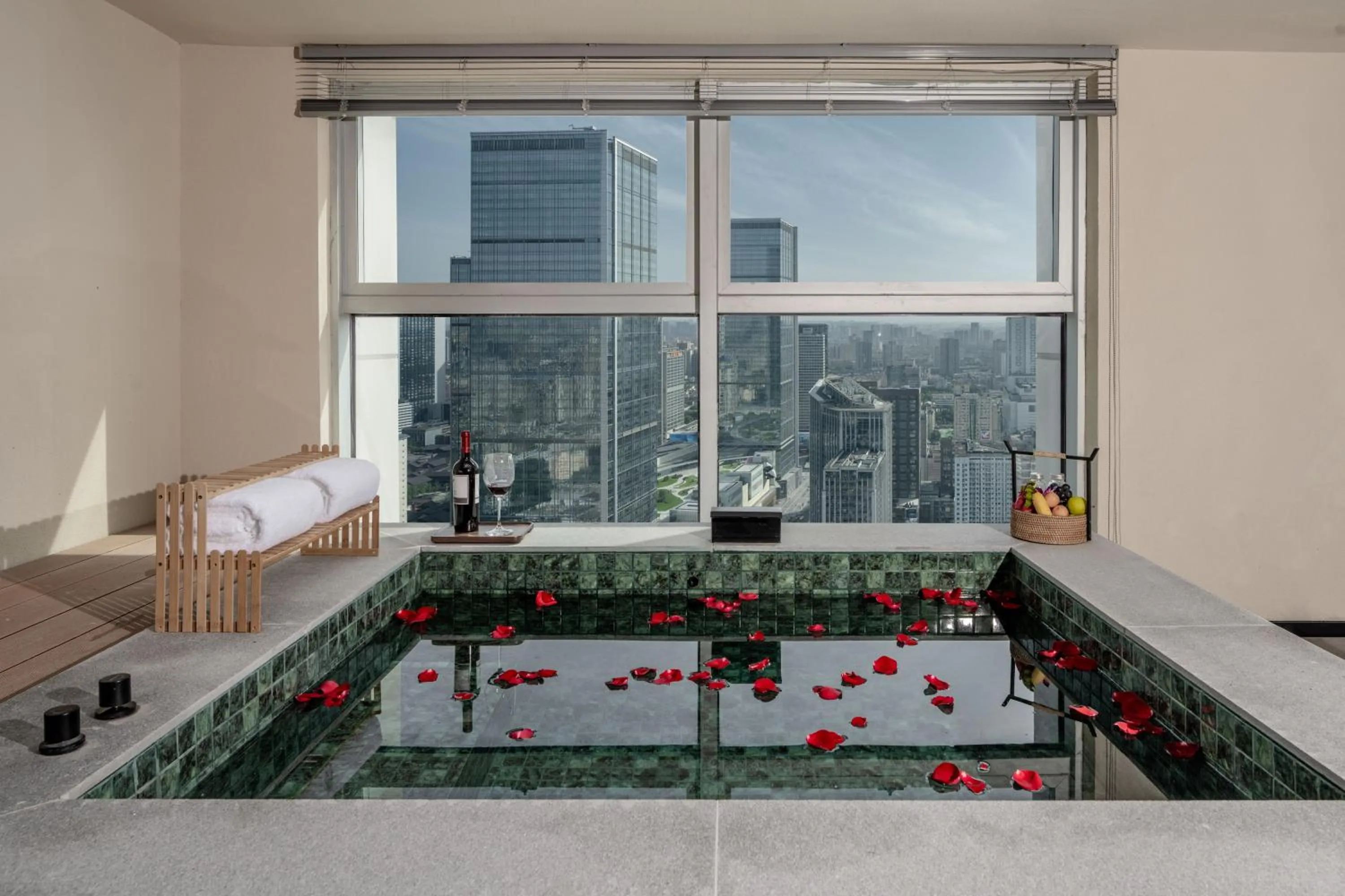 room service in Pagoda Hotel Chengdu Taikoo Li