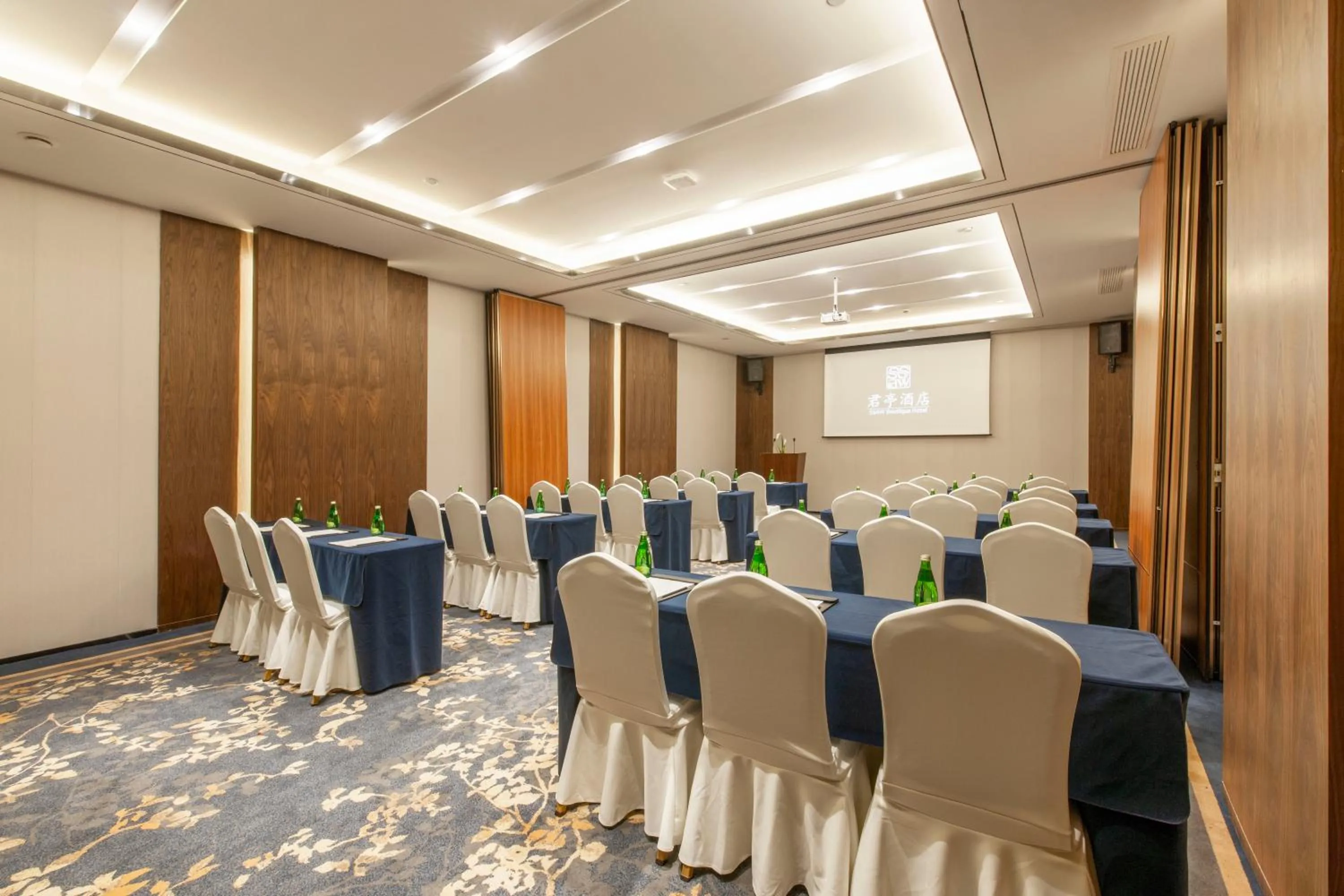 Meeting/conference room in SSAW Boutique Hotel Shanghai Huangpu River