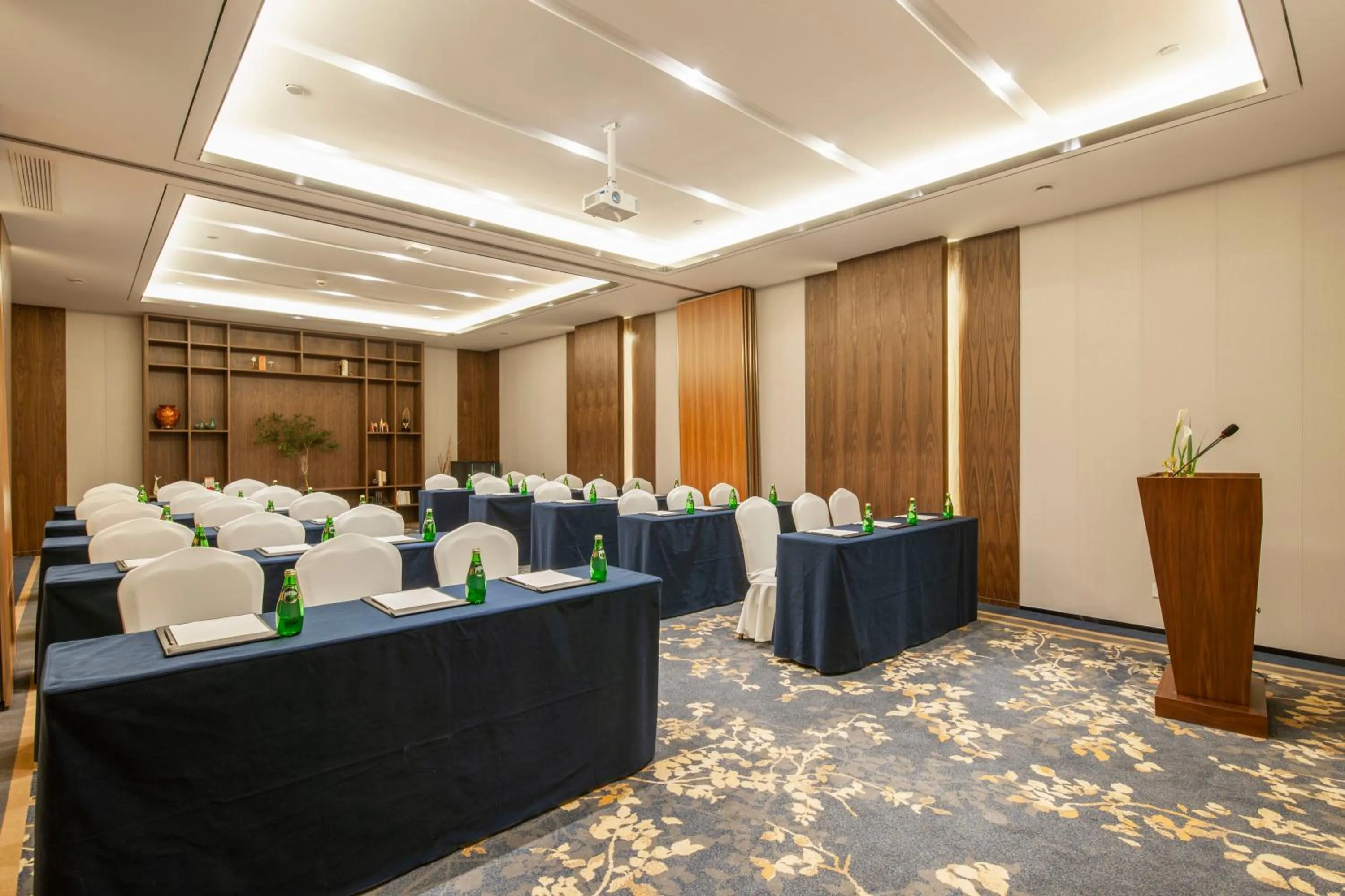 Meeting/conference room in SSAW Boutique Hotel Shanghai Huangpu River