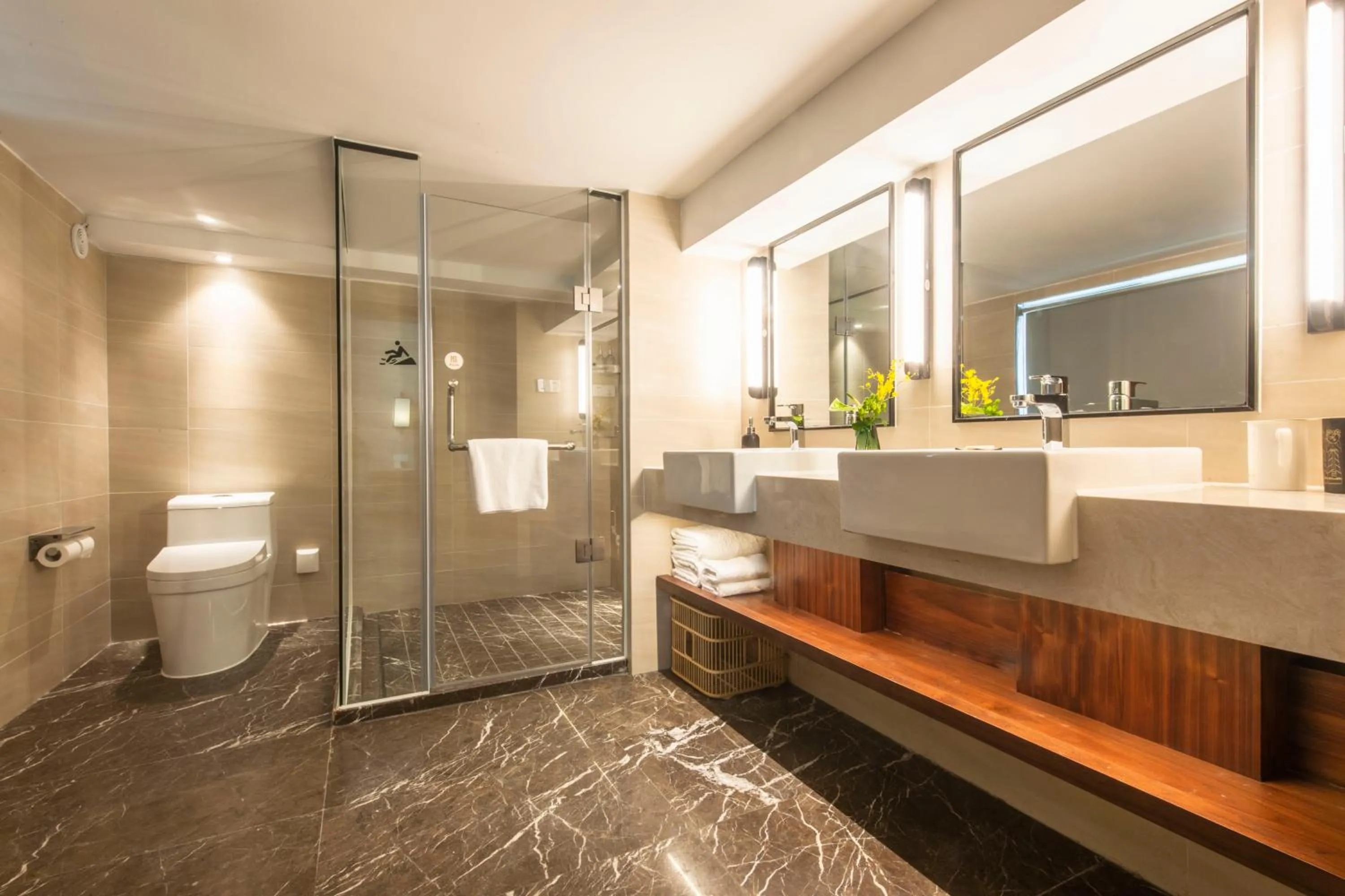 Toilet in SSAW Boutique Hotel Shanghai Huangpu River