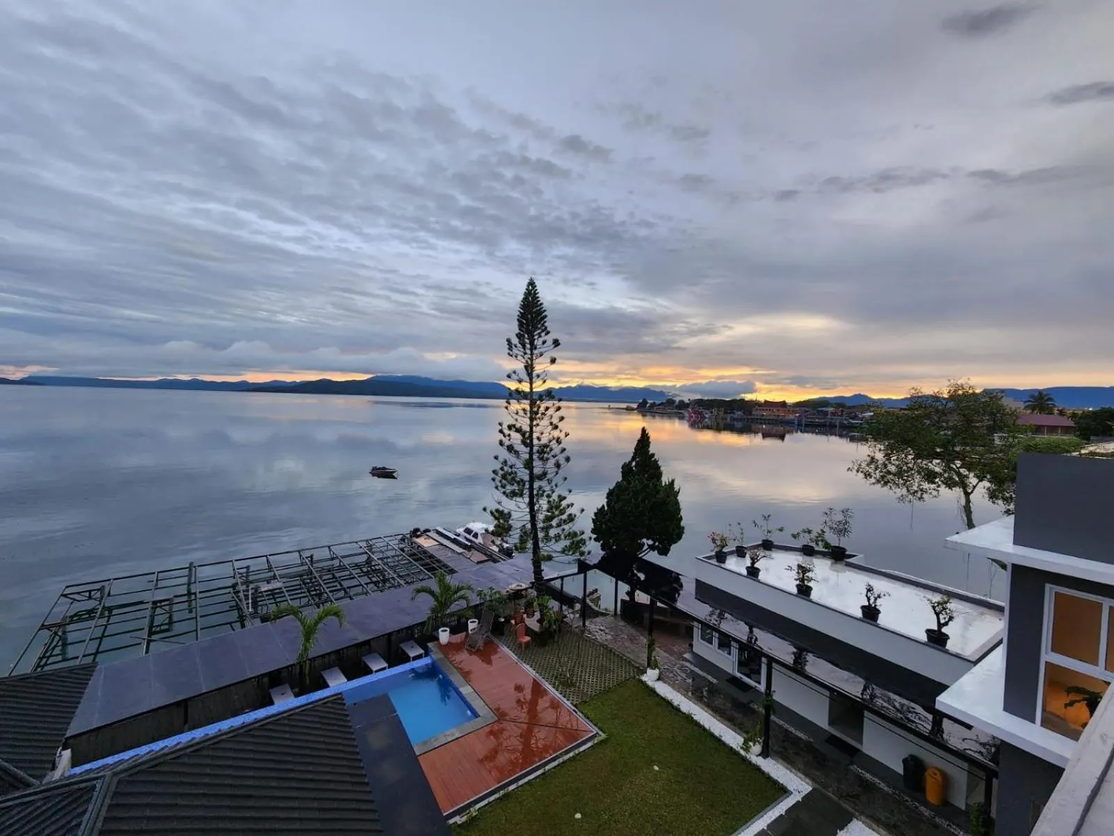 PURNAMA BALIGE HOTEL