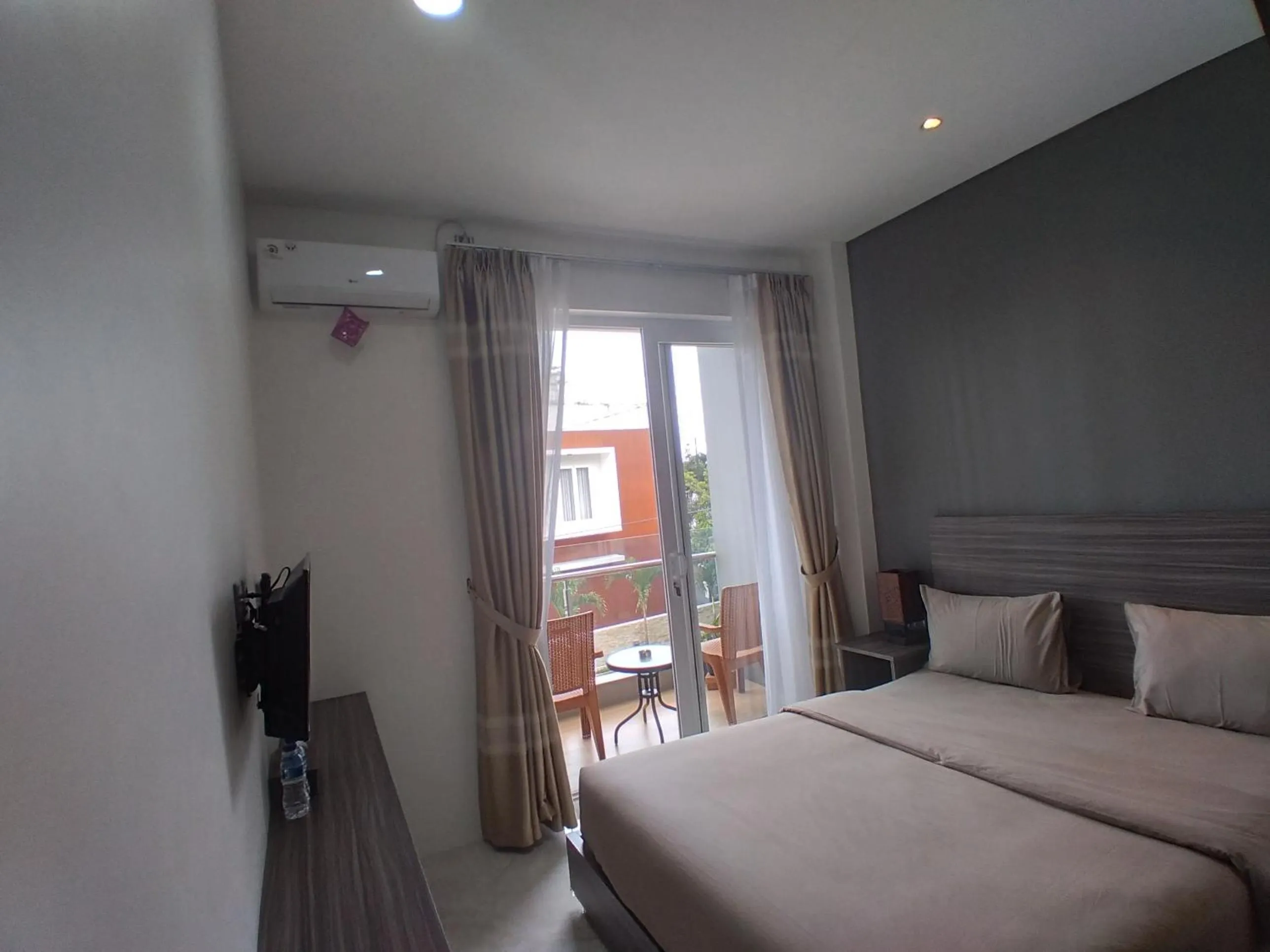 Bedroom, Bed in PURNAMA BALIGE HOTEL