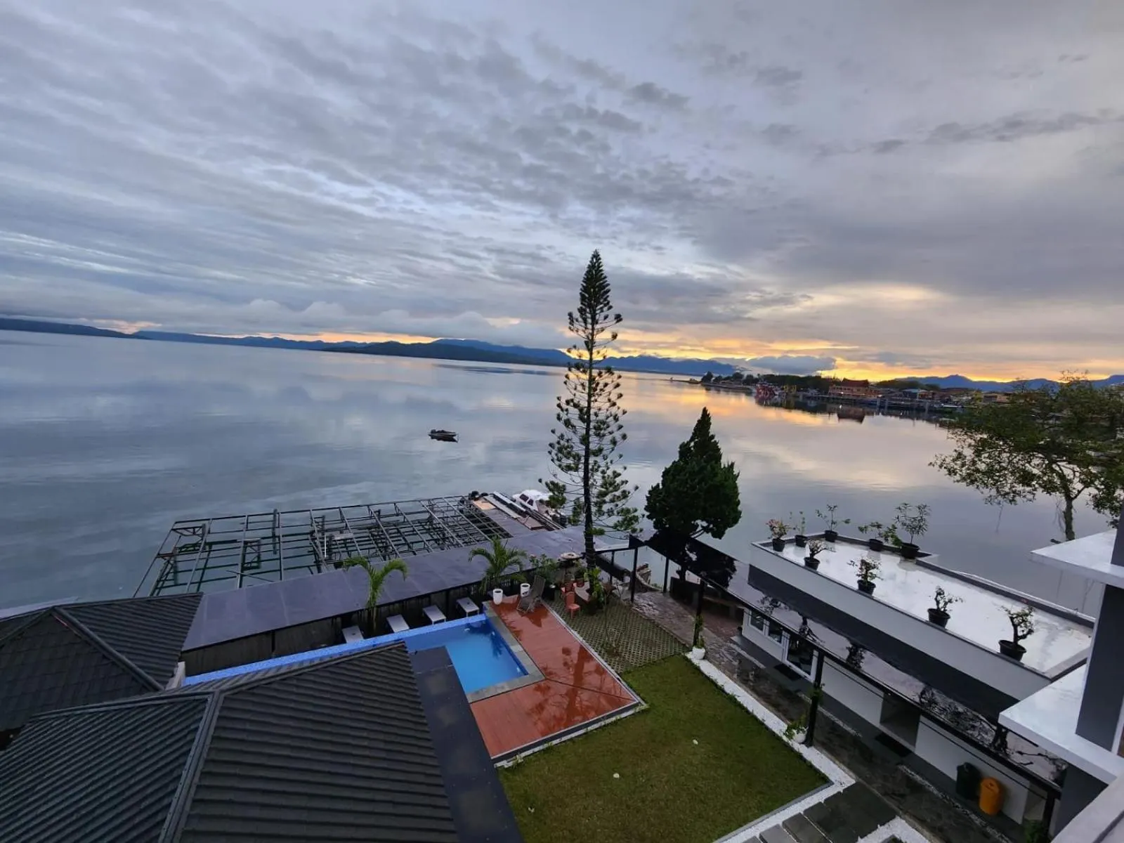 PURNAMA BALIGE HOTEL