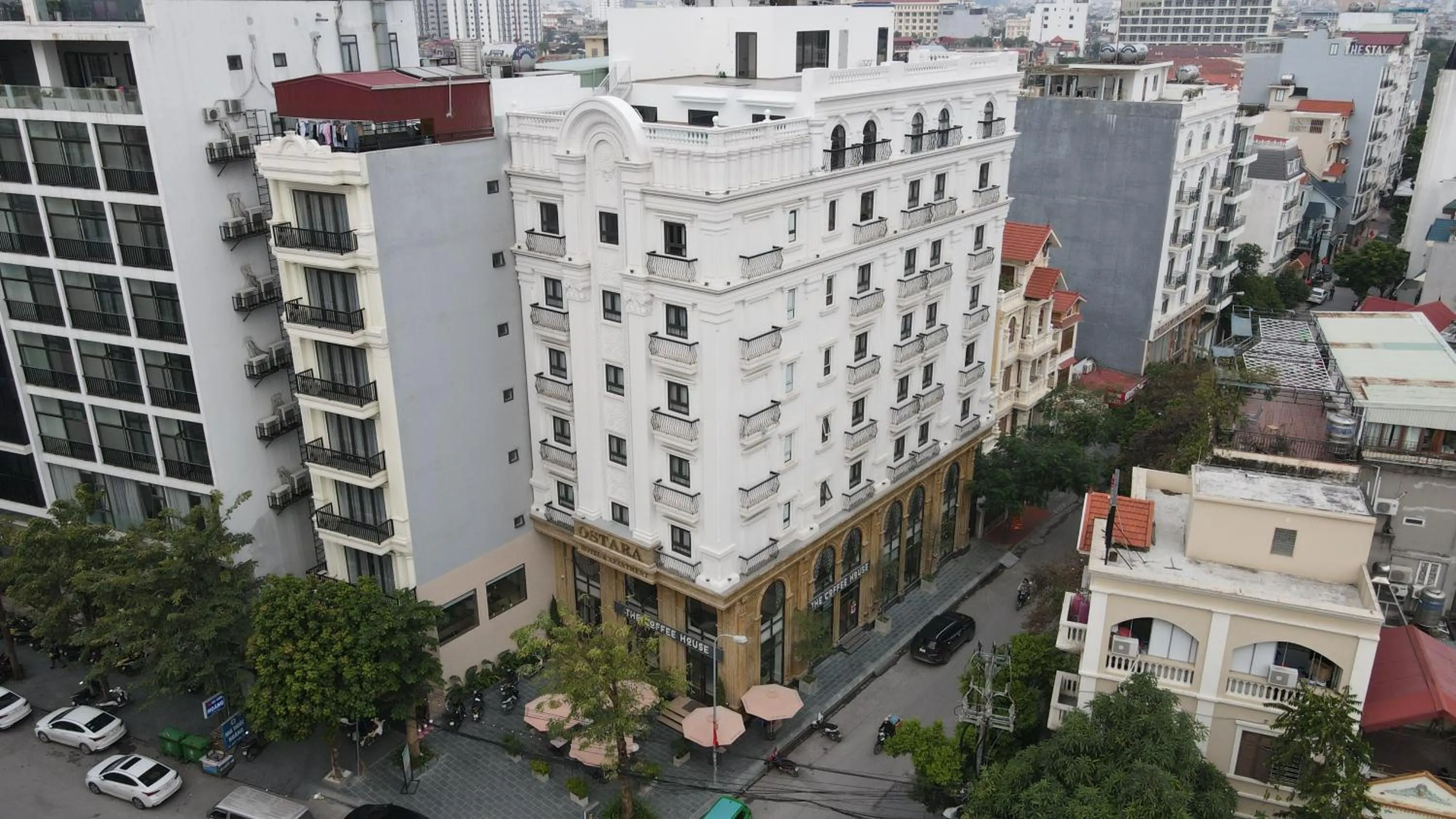 Property building in Ostara Hotel & Apartment