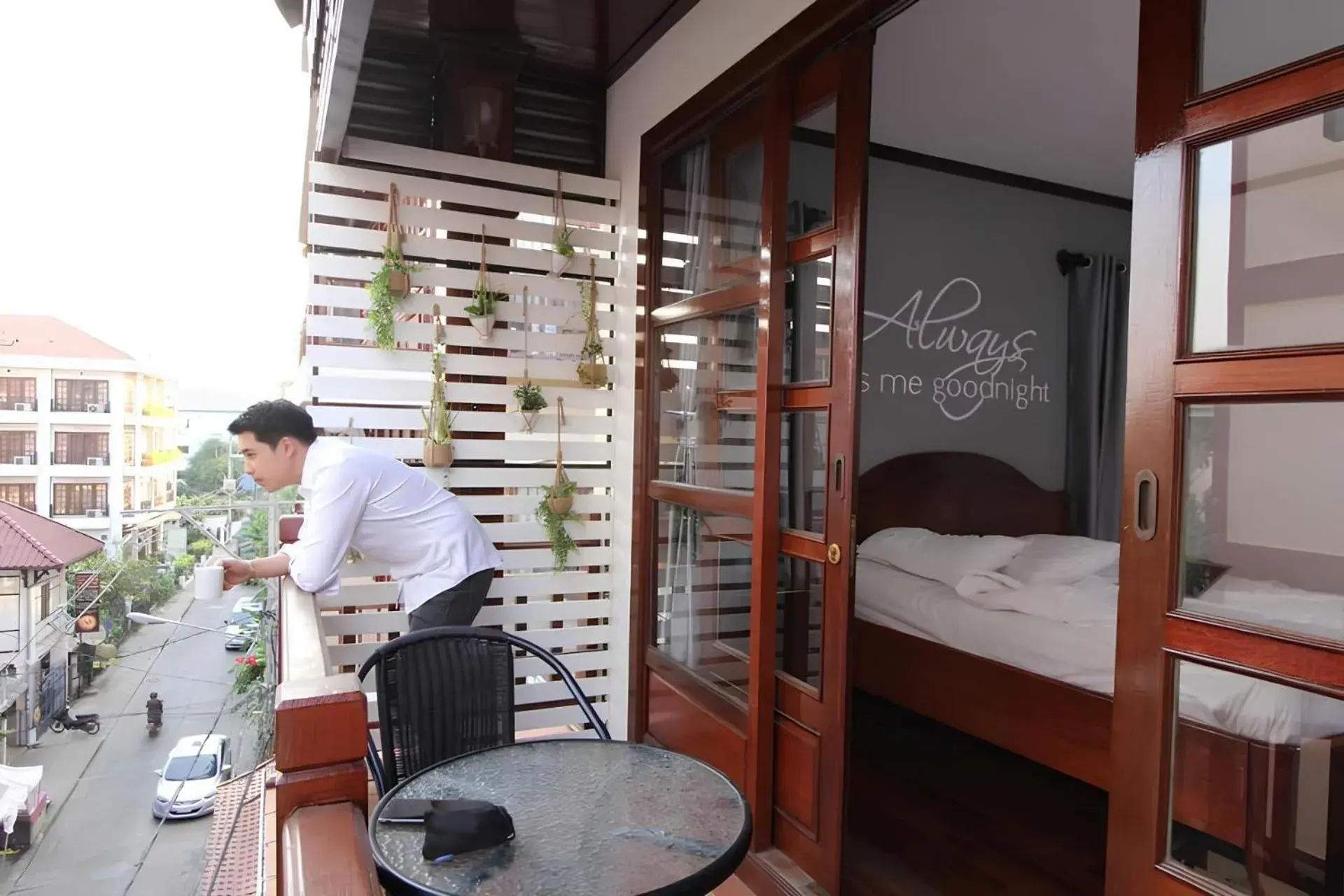 King Room with Balcony in DaViKa Hotel King Room with Balcony in DaViKa Hotel