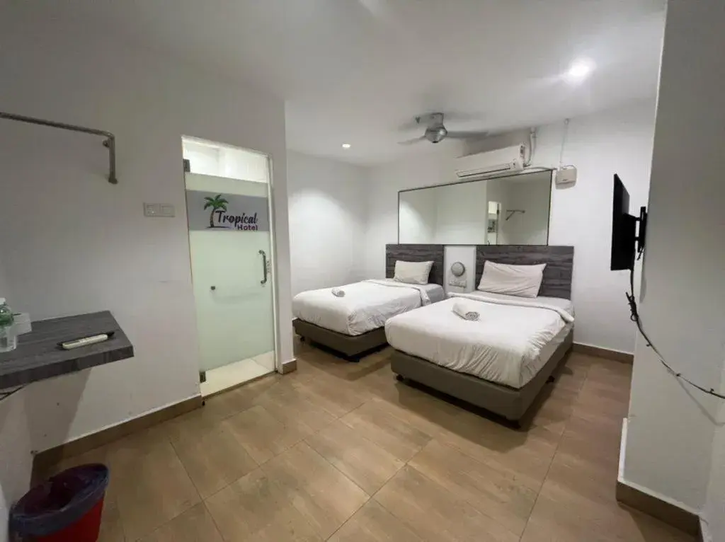 Bed in Tropical Hotel Kota Damansara Bed in Tropical Hotel Kota Damansara