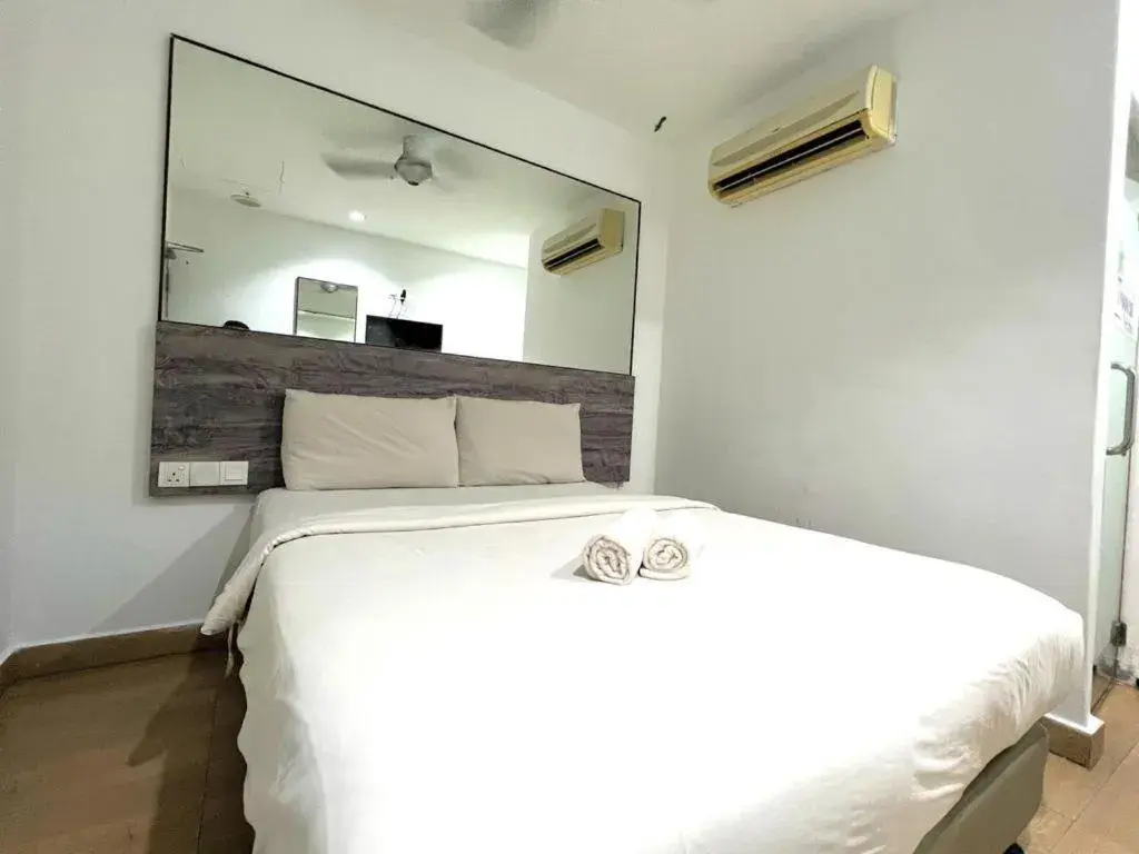 Bed in Tropical Hotel Kota Damansara Bed in Tropical Hotel Kota Damansara