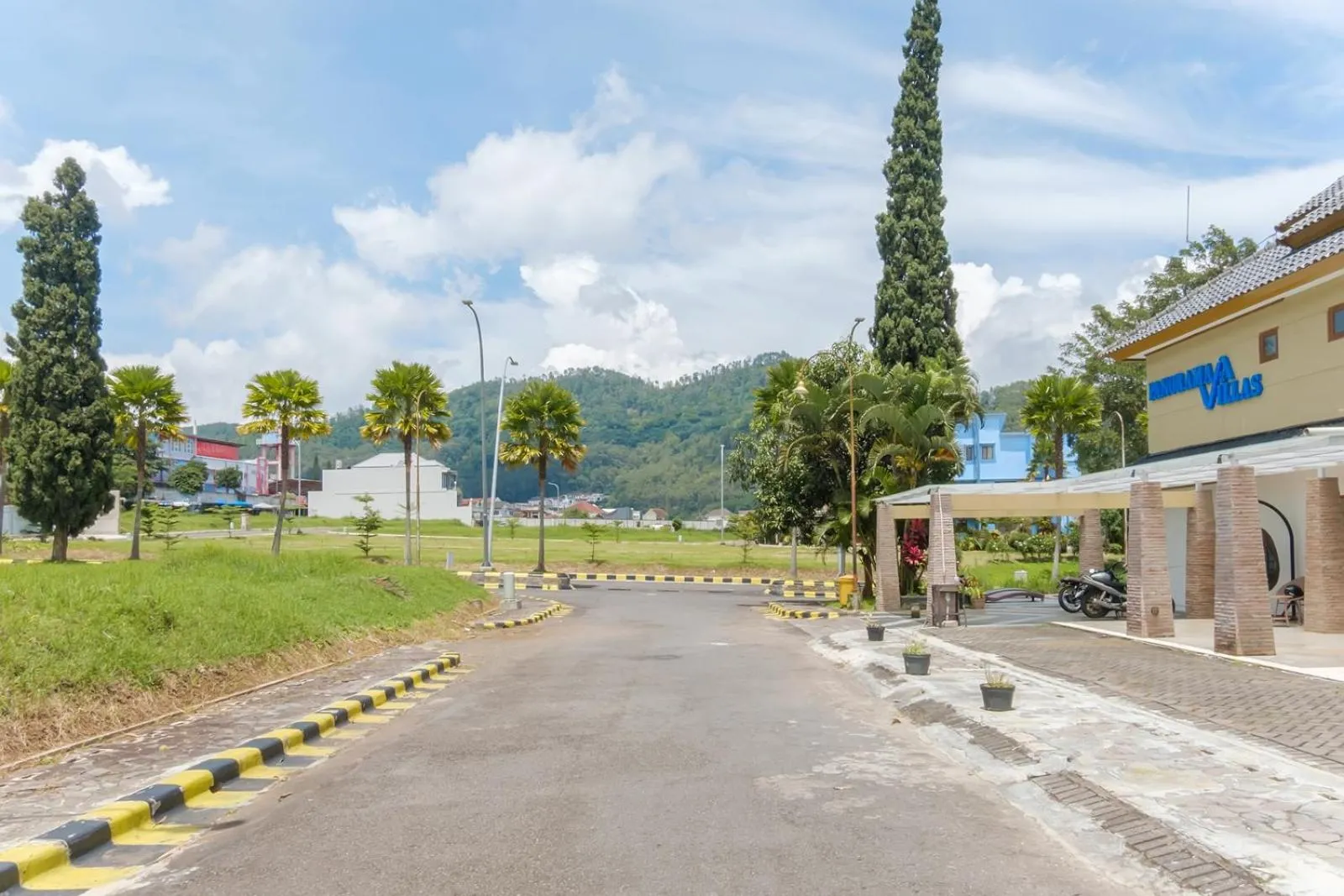 Area and facilities in TwoSpaces Living at Panorama Villas