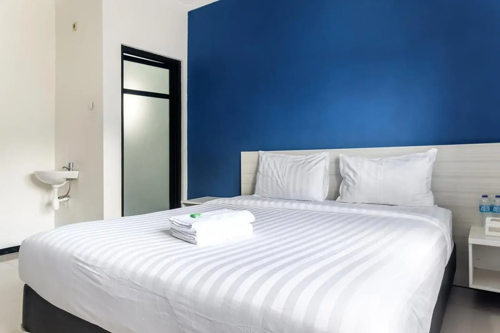 Bedroom, Bed in TwoSpaces Living at Panorama Villas Bedroom, Bed in TwoSpaces Living at Panorama Villas