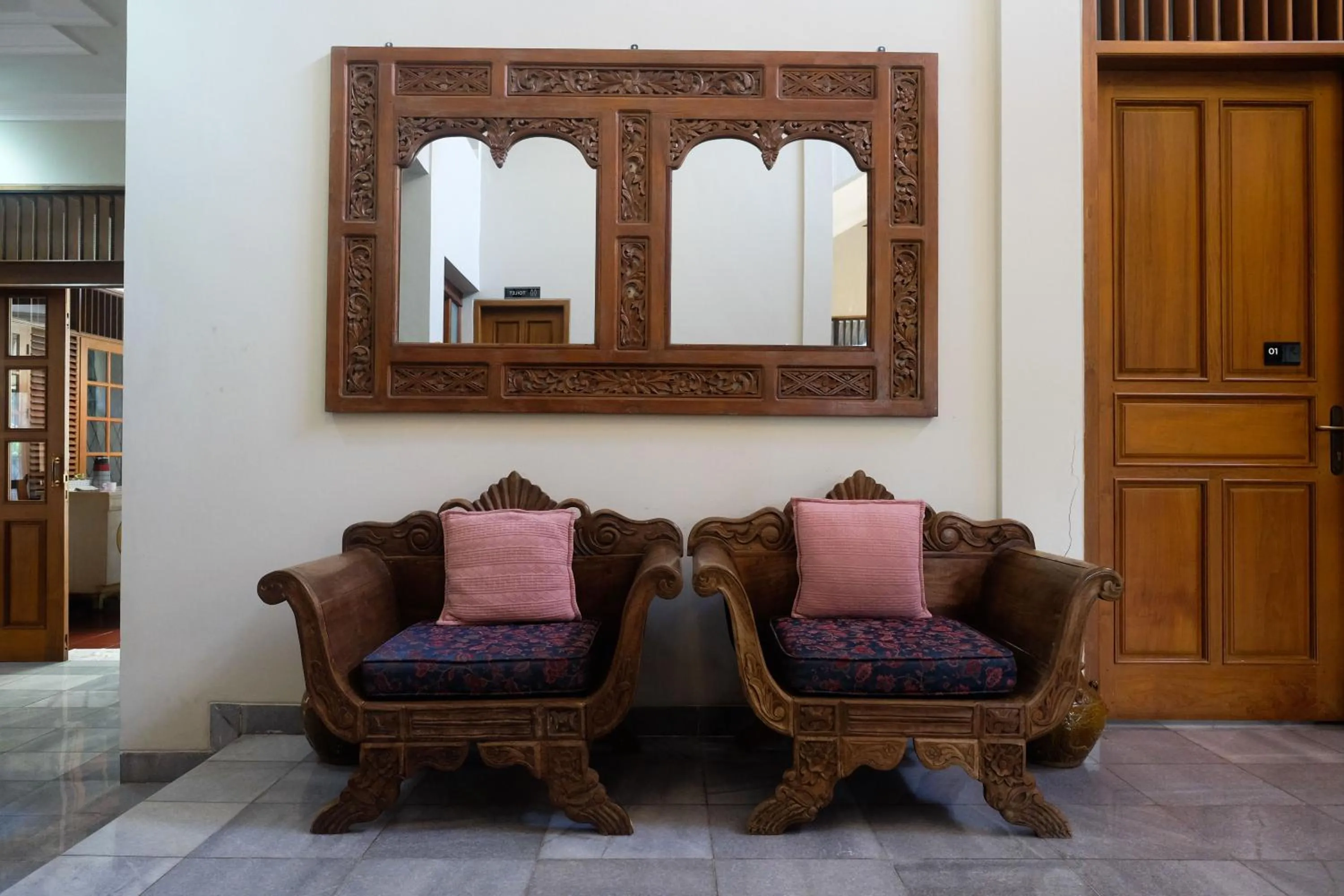 Seating area in SAREH VILLA by The Lavana
