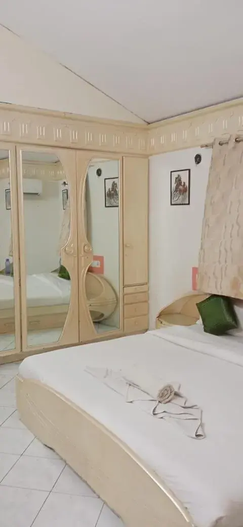 Elis Hospitality Service Parth Bungalow Elis Hospitality Service Parth Bungalow