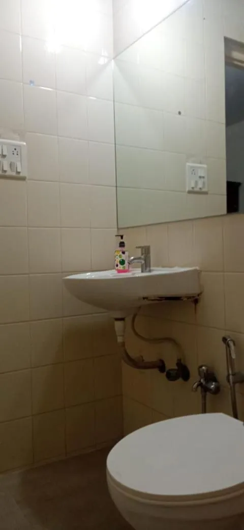 Bathroom in Elis Hospitality Service Parth Bungalow