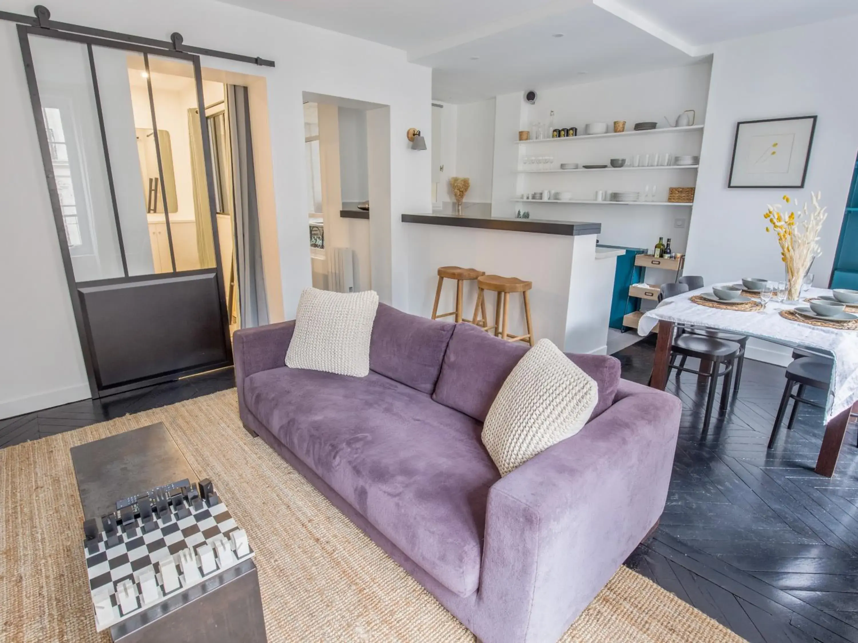 Newly Remodeled 2Bed APT with Elevator - Mobility Lease for Students and Work ONLY- Minimum 30 night stays Newly Remodeled 2Bed APT with Elevator - Mobility Lease for Students and Work ONLY- Minimum 30 night stays