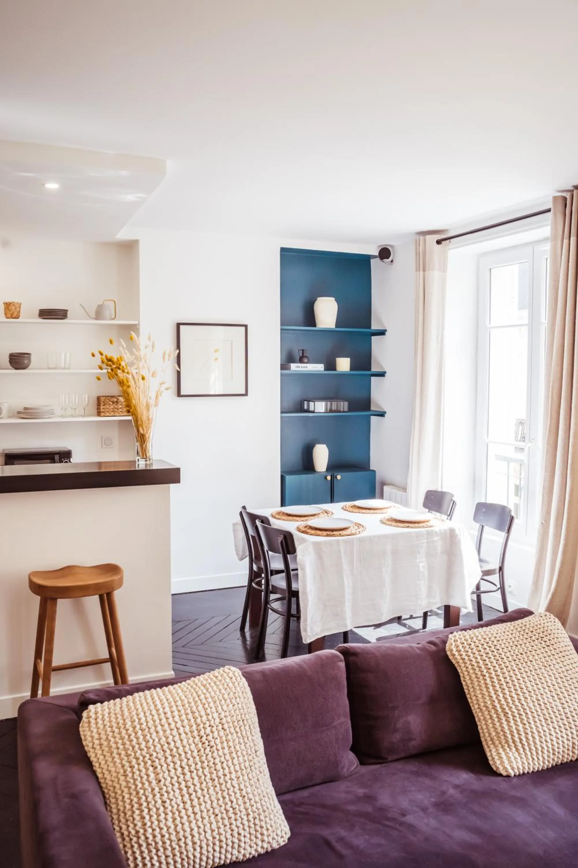 Dining area in Newly Remodeled 2Bed APT with Elevator - Mobility Lease for Students and Work ONLY- Minimum 30 night stays