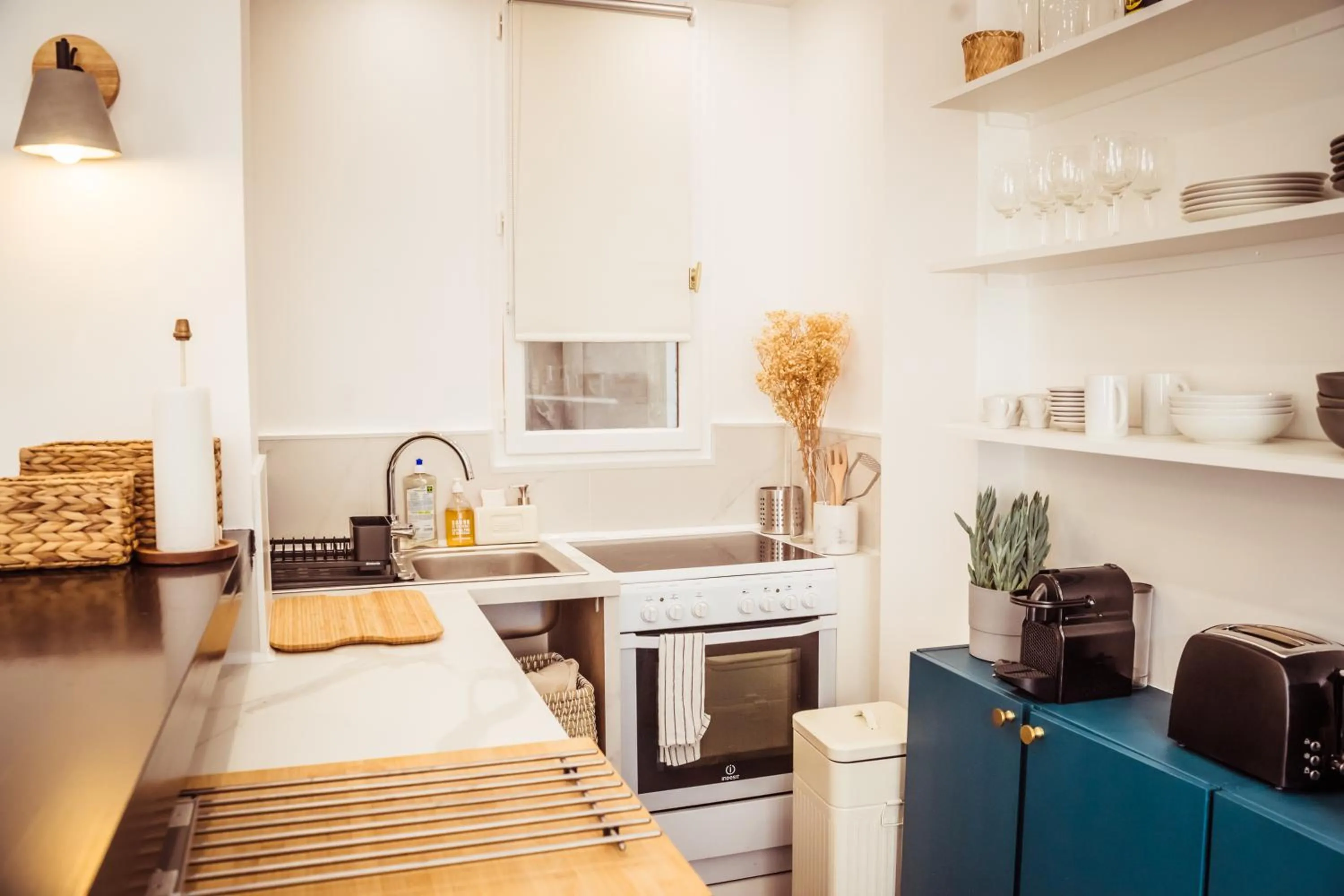 Kitchen or kitchenette in Newly Remodeled 2Bed APT with Elevator - Mobility Lease for Students and Work ONLY- Minimum 30 night stays