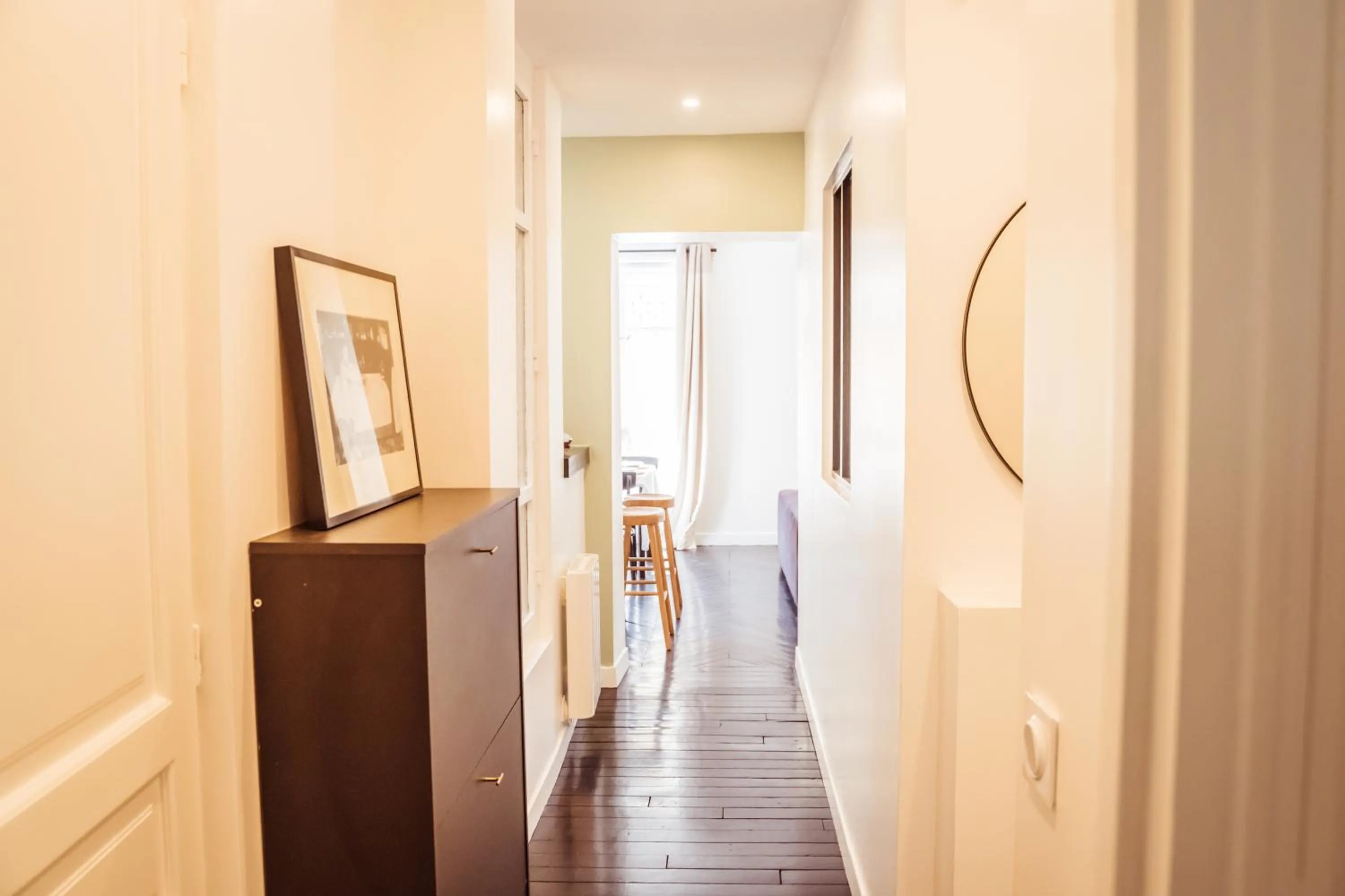 Facade/entrance in Newly Remodeled 2Bed APT with Elevator - Mobility Lease for Students and Work ONLY- Minimum 30 night stays