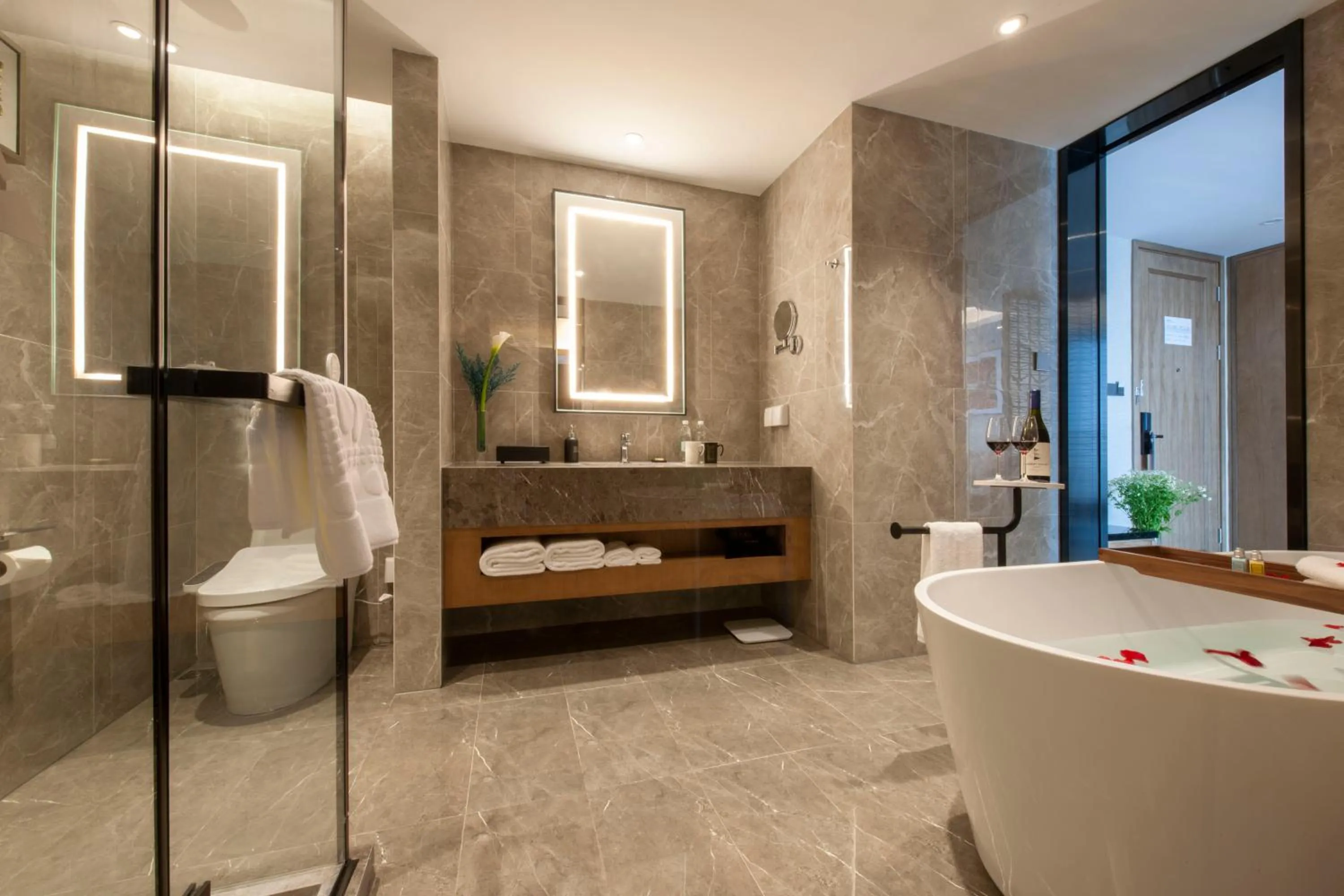 Toilet in SSAW Boutiquel Hotel Xizi