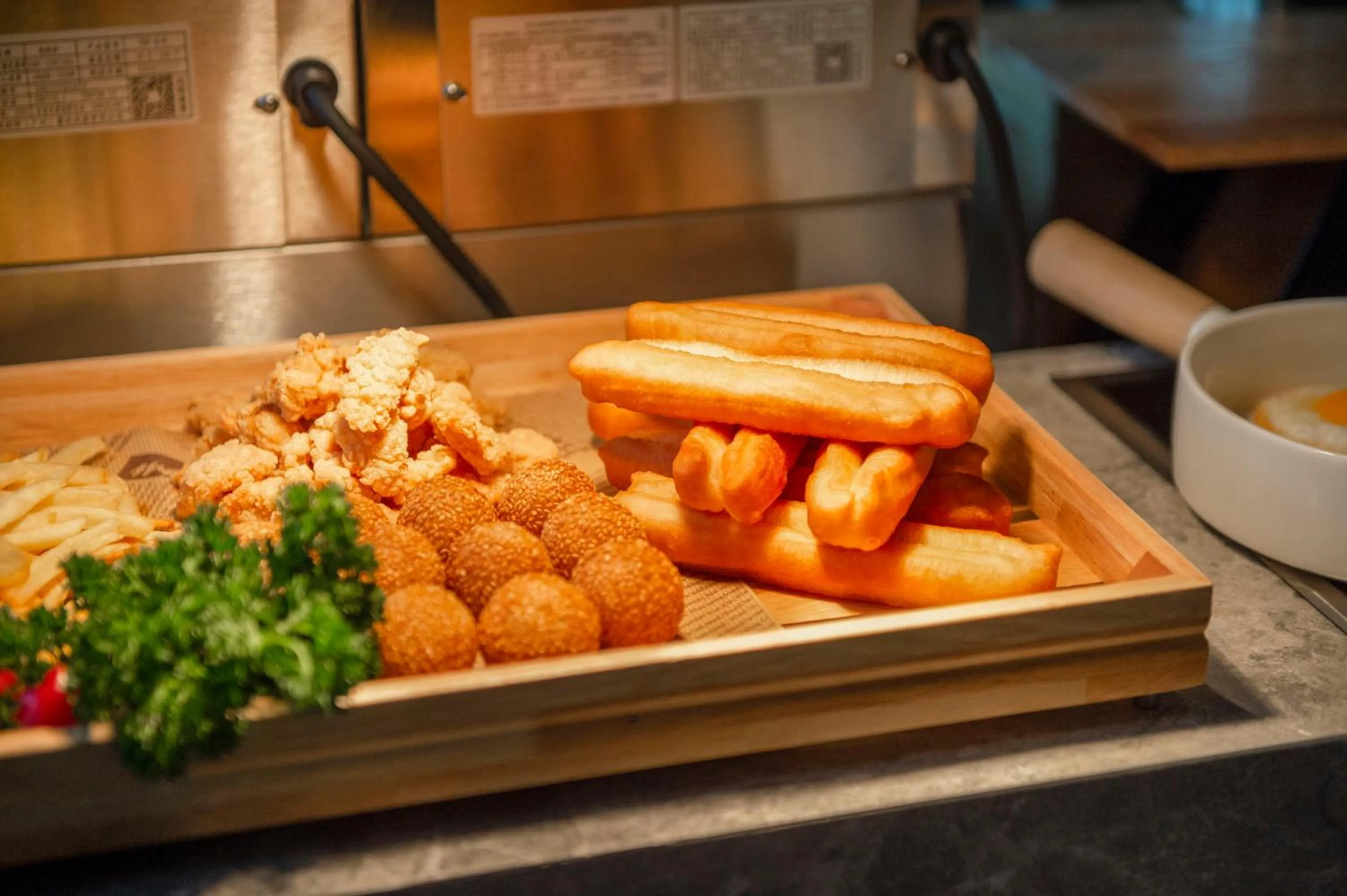 Buffet breakfast in SSAW Boutiquel Hotel Xizi