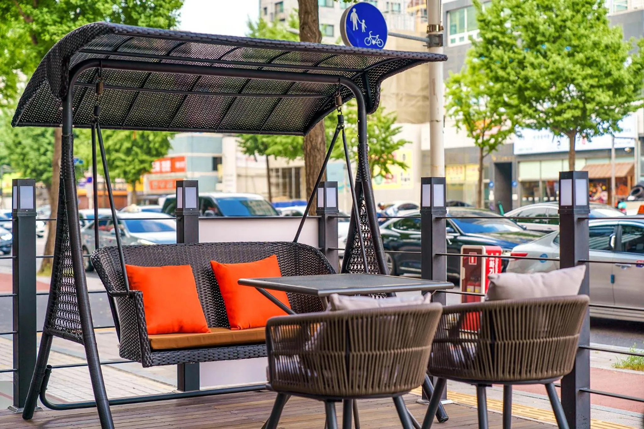 Seating area in Jamsil Stay Hotel
