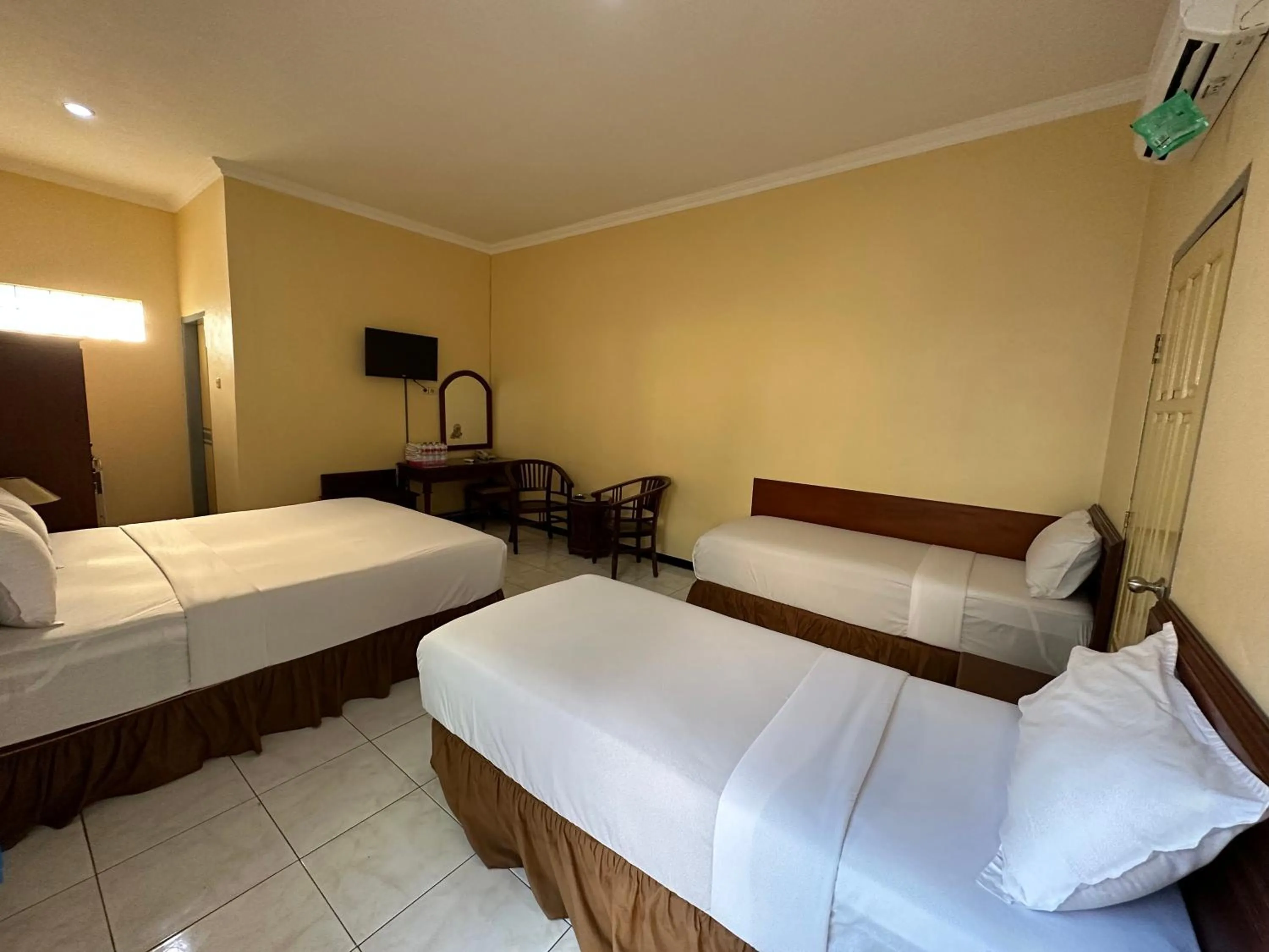 Bed in Hotel Mahkota