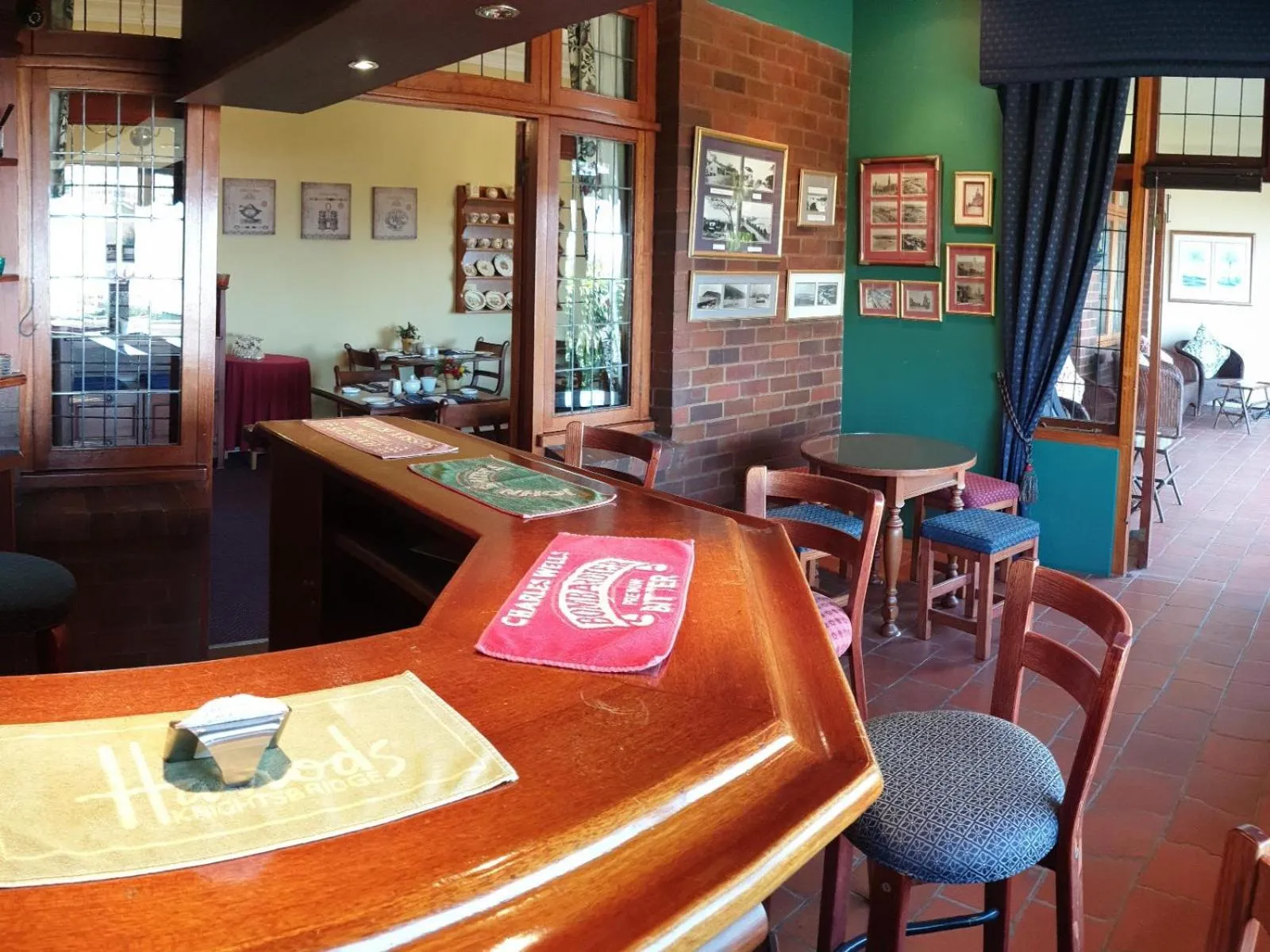 Lounge or bar in Ridgeview Lodge