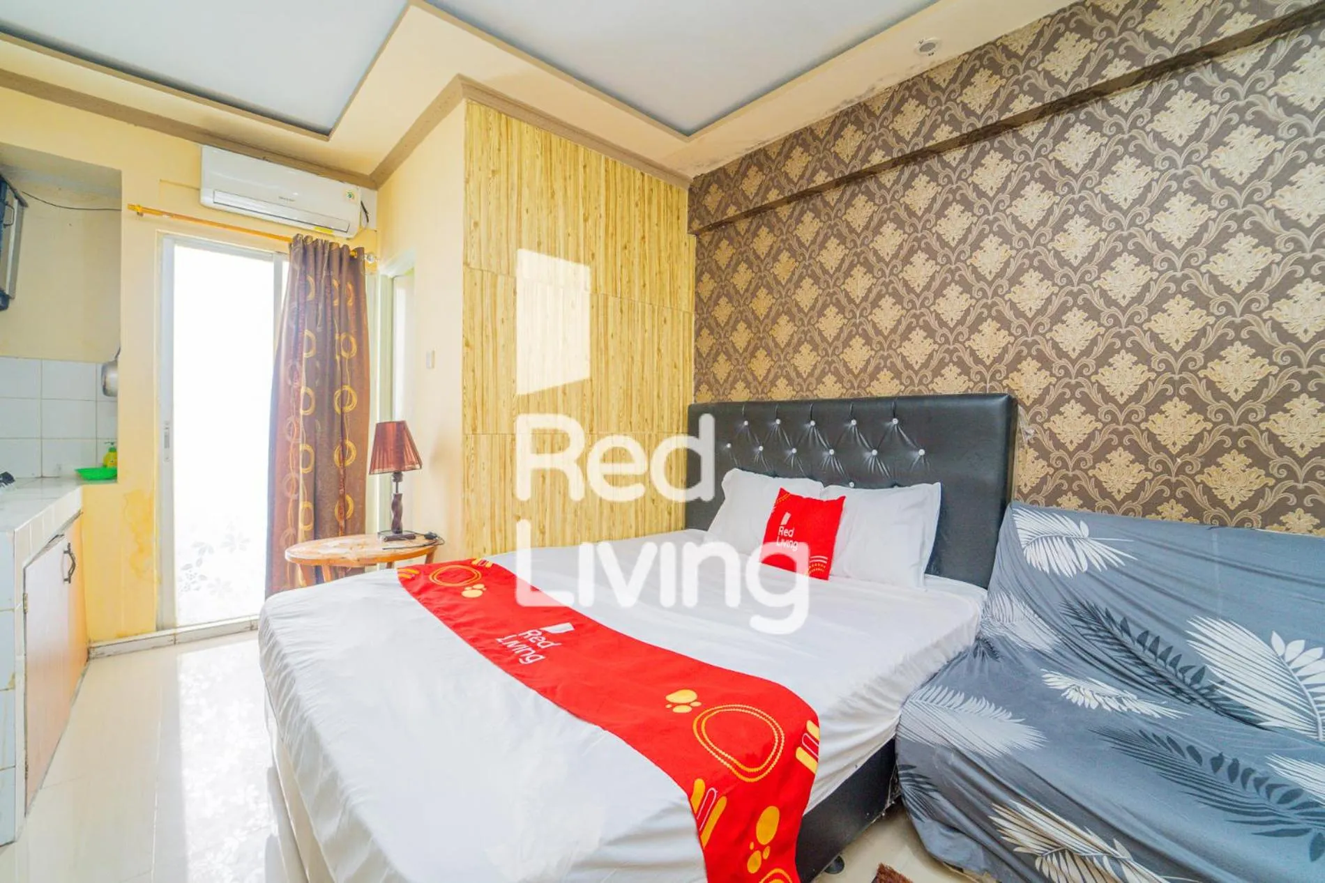 Bedroom, Bed in RedLiving Apartemen Cibubur Village - Lily's Room Tower C