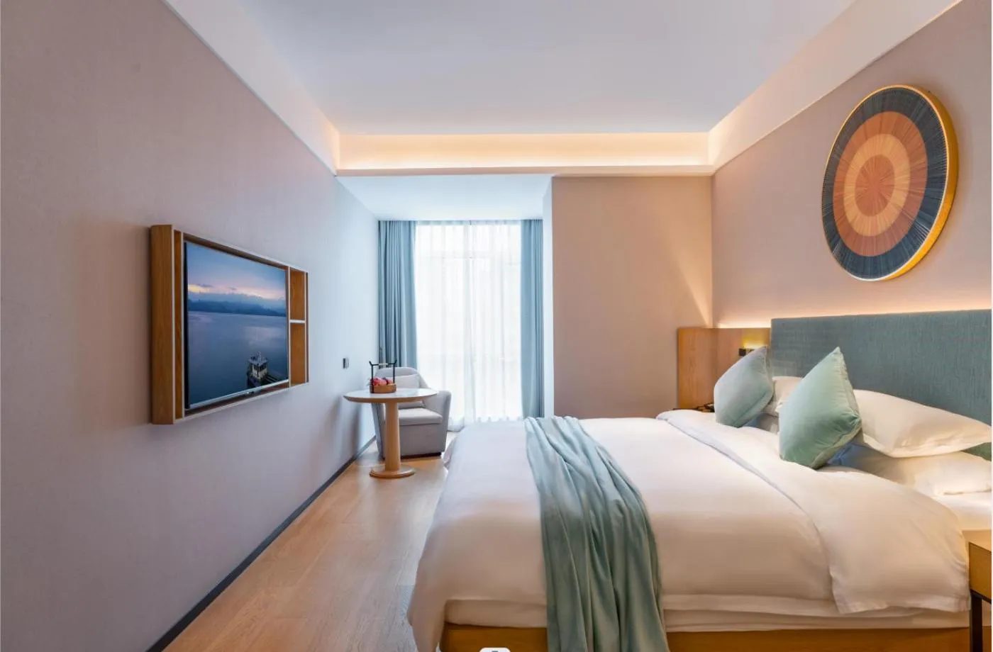 Photo of the whole room, Bed in SSAW Boutique Hotel ZHIJIANG IMPRESSION