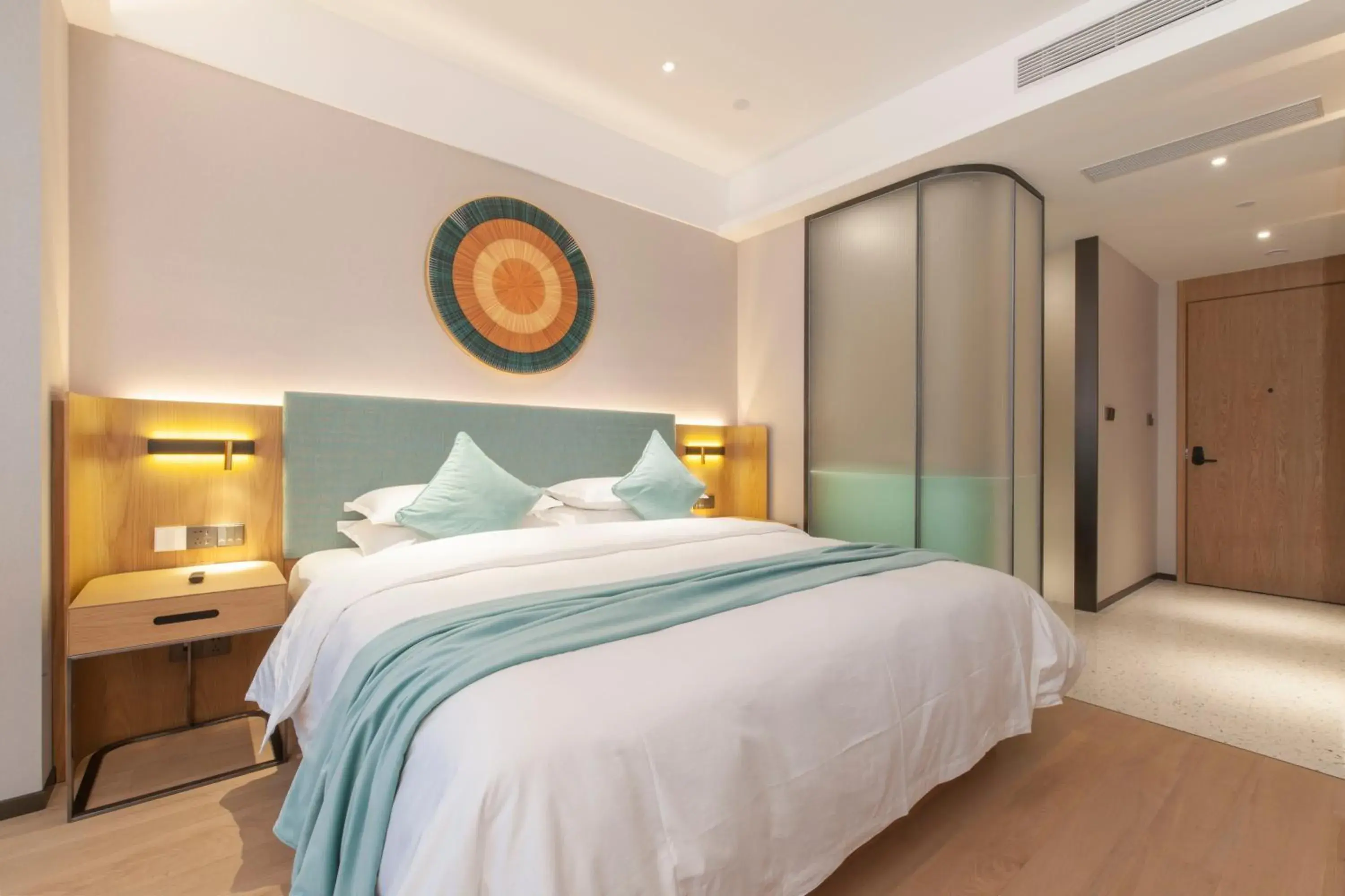 Photo of the whole room, Bed in SSAW Boutique Hotel ZHIJIANG IMPRESSION Photo of the whole room, Bed in SSAW Boutique Hotel ZHIJIANG IMPRESSION