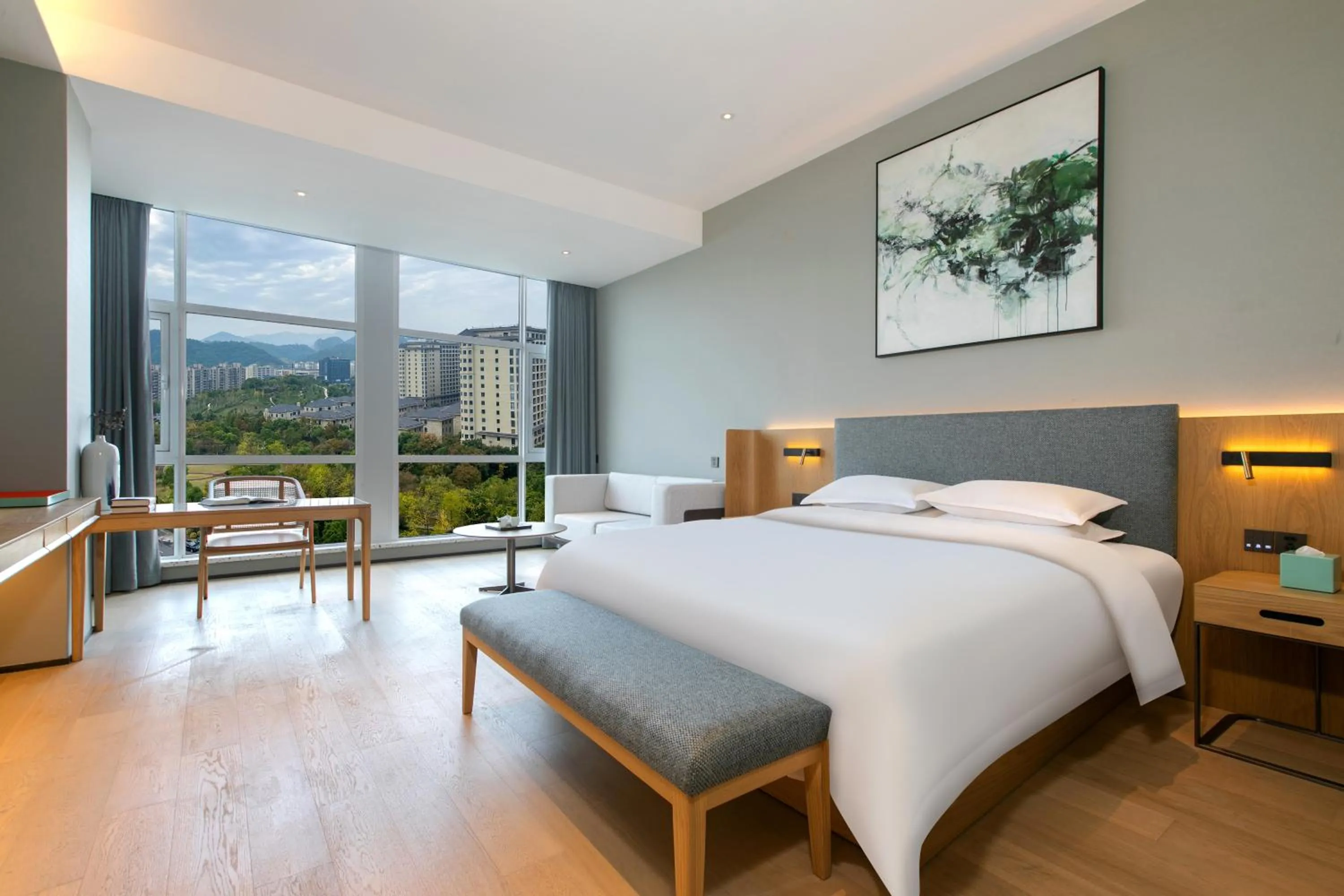 Photo of the whole room, Bed in SSAW Boutique Hotel ZHIJIANG IMPRESSION