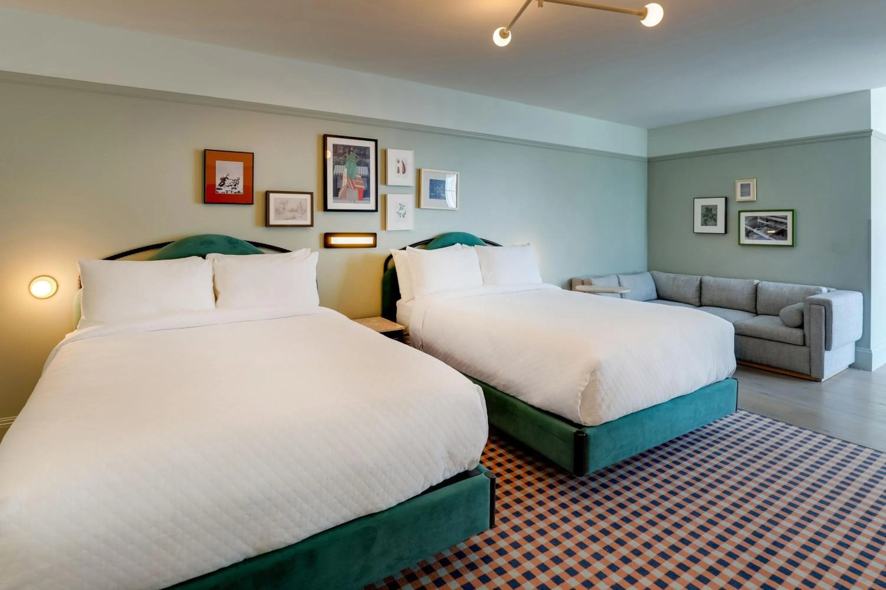 Photo of the whole room, Bed in Trilogy Hotel Montgomery, Autograph Collection