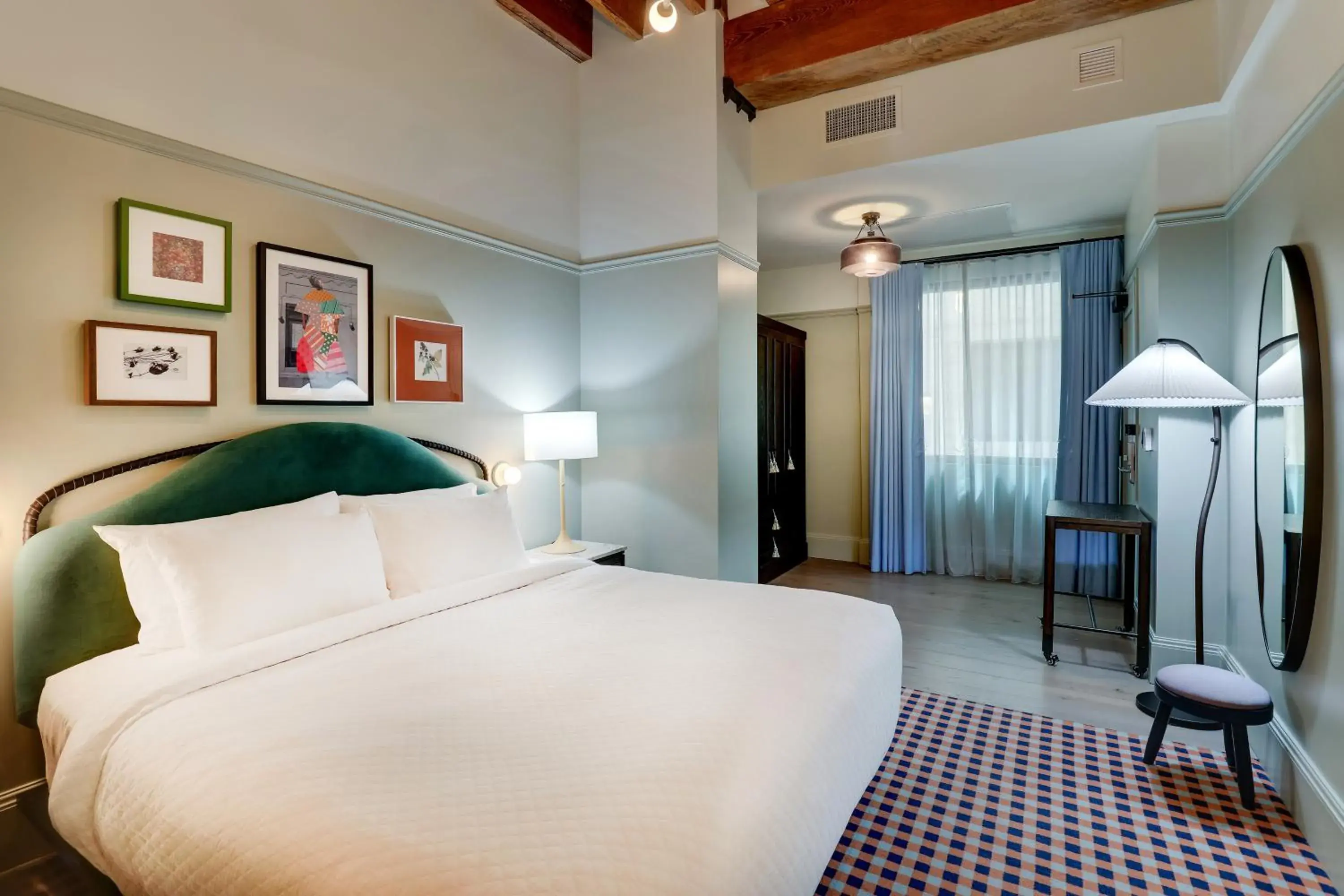 Bedroom, Bed in Trilogy Hotel Montgomery, Autograph Collection Bedroom, Bed in Trilogy Hotel Montgomery, Autograph Collection