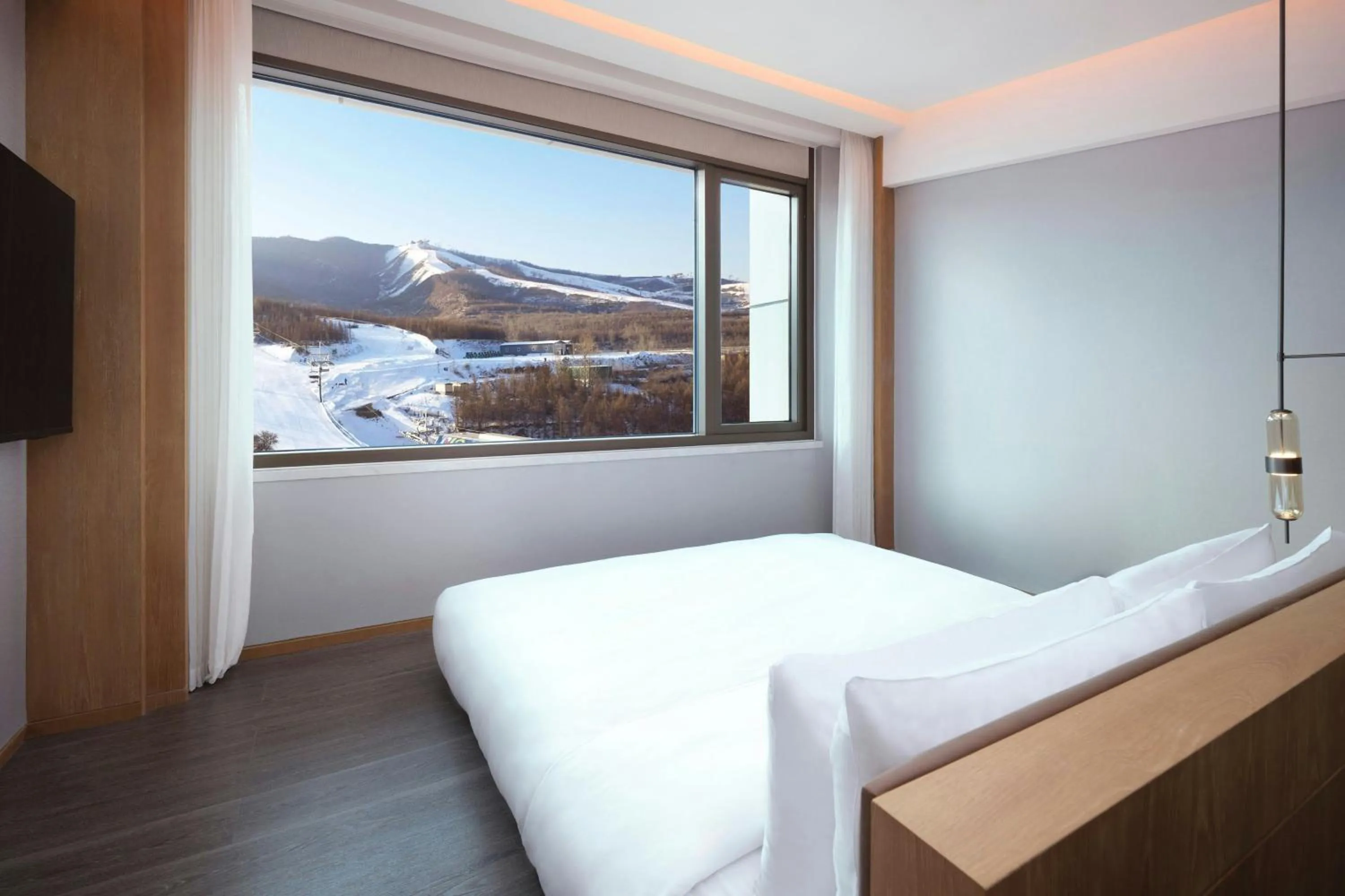 Bedroom, Bed in Courtyard by Marriott Chongli