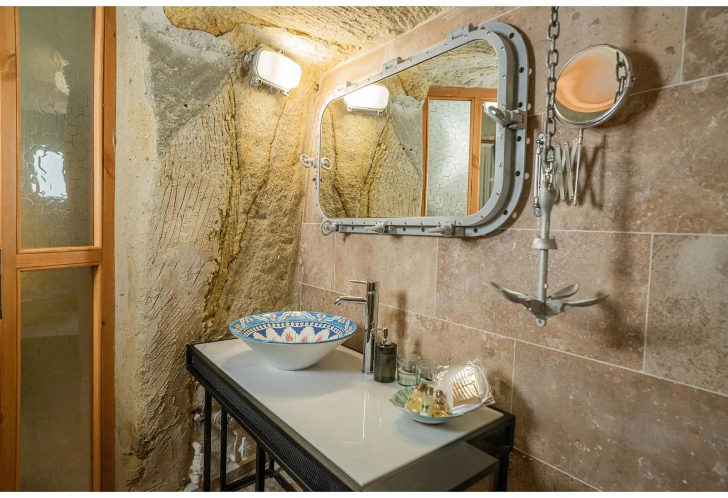 Shower in Bala Cave House